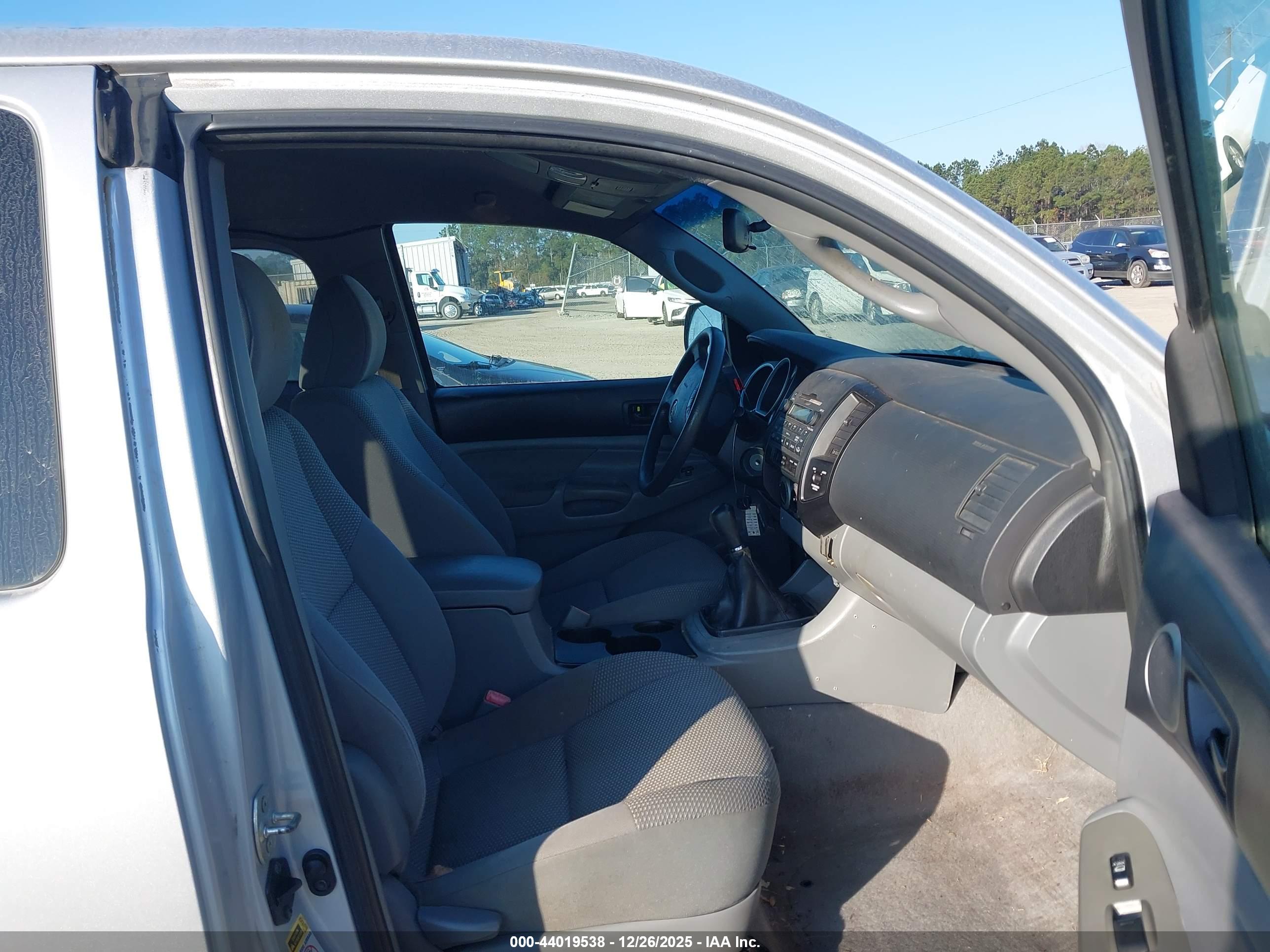 TOYOTA TACOMA image 5