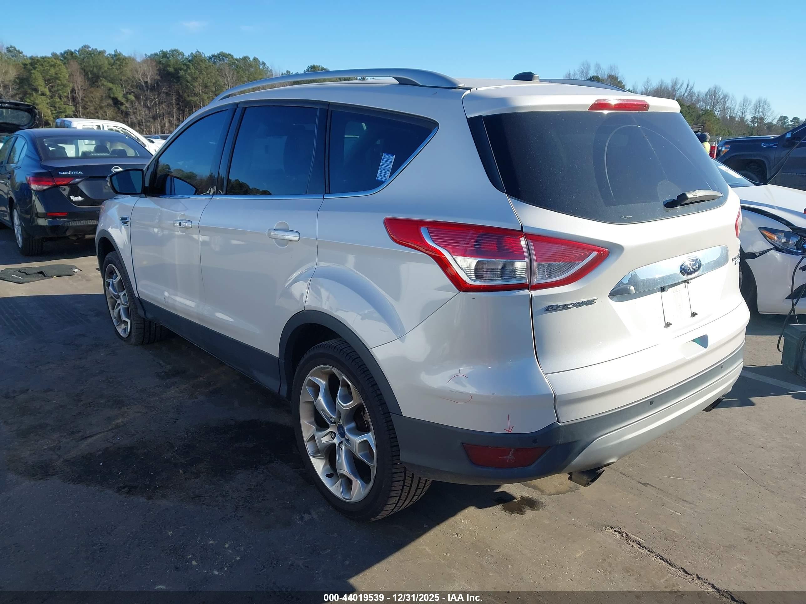 FORD ESCAPE image 3