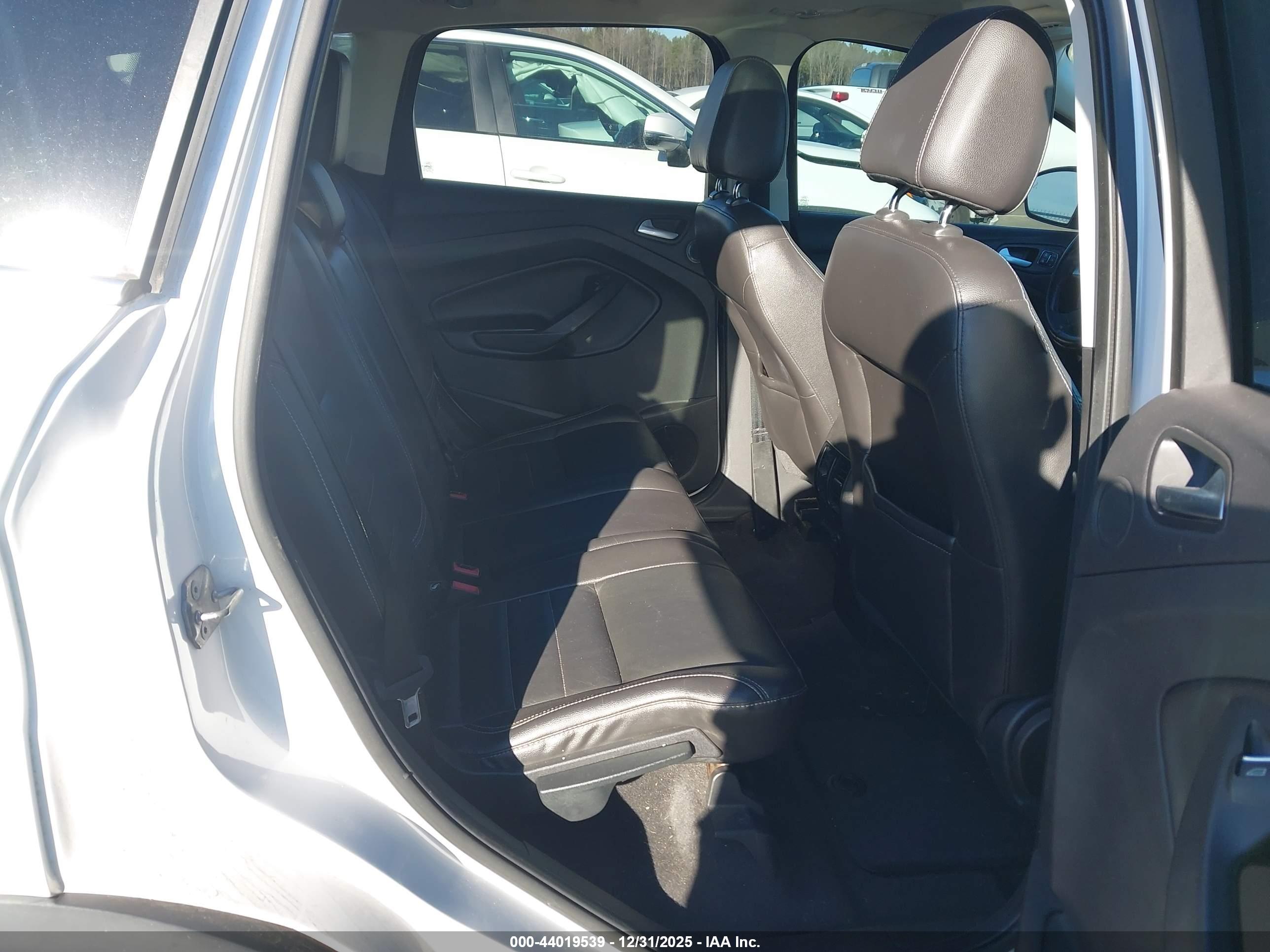 FORD ESCAPE image 8