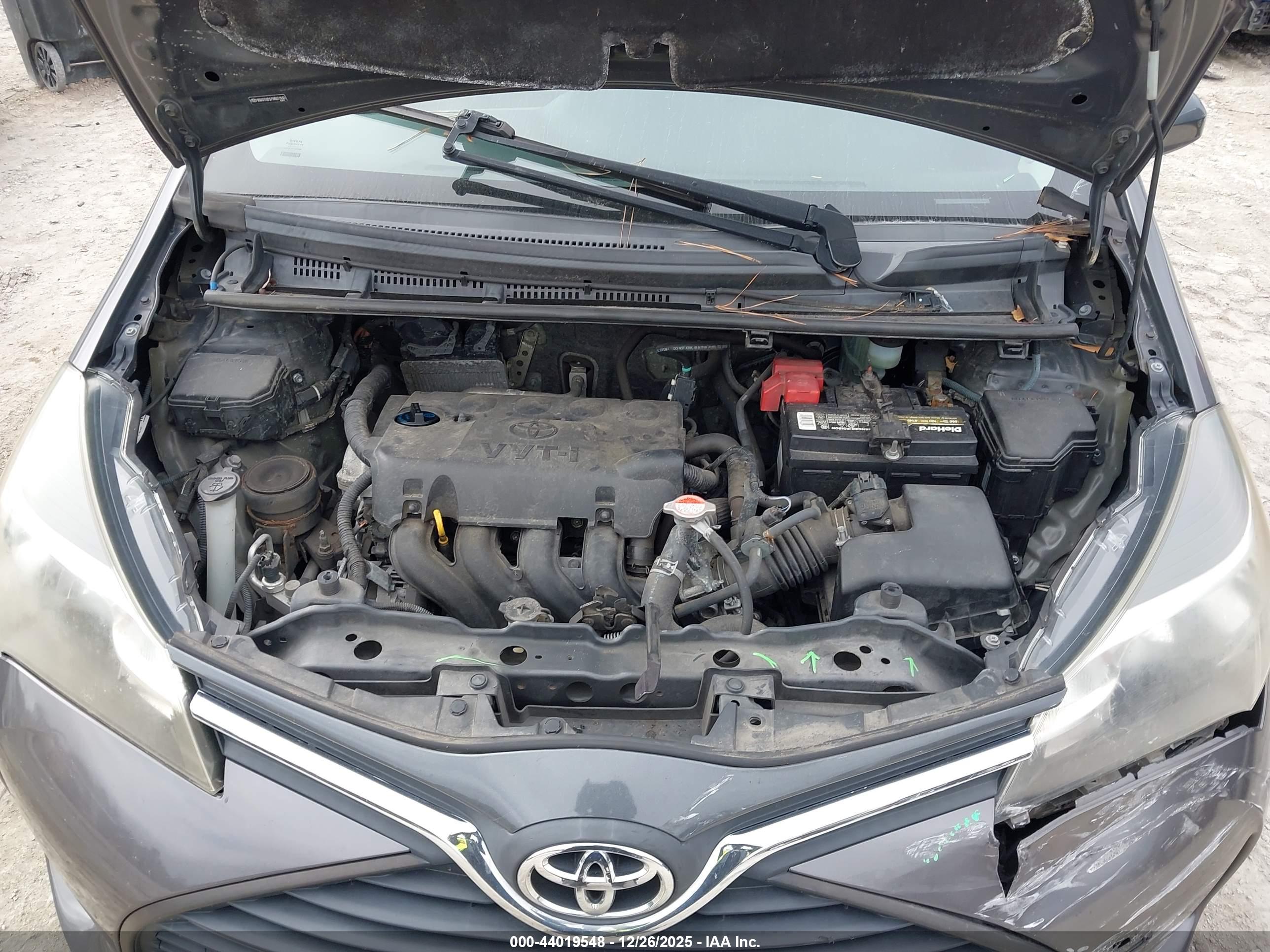 TOYOTA YARIS image 10