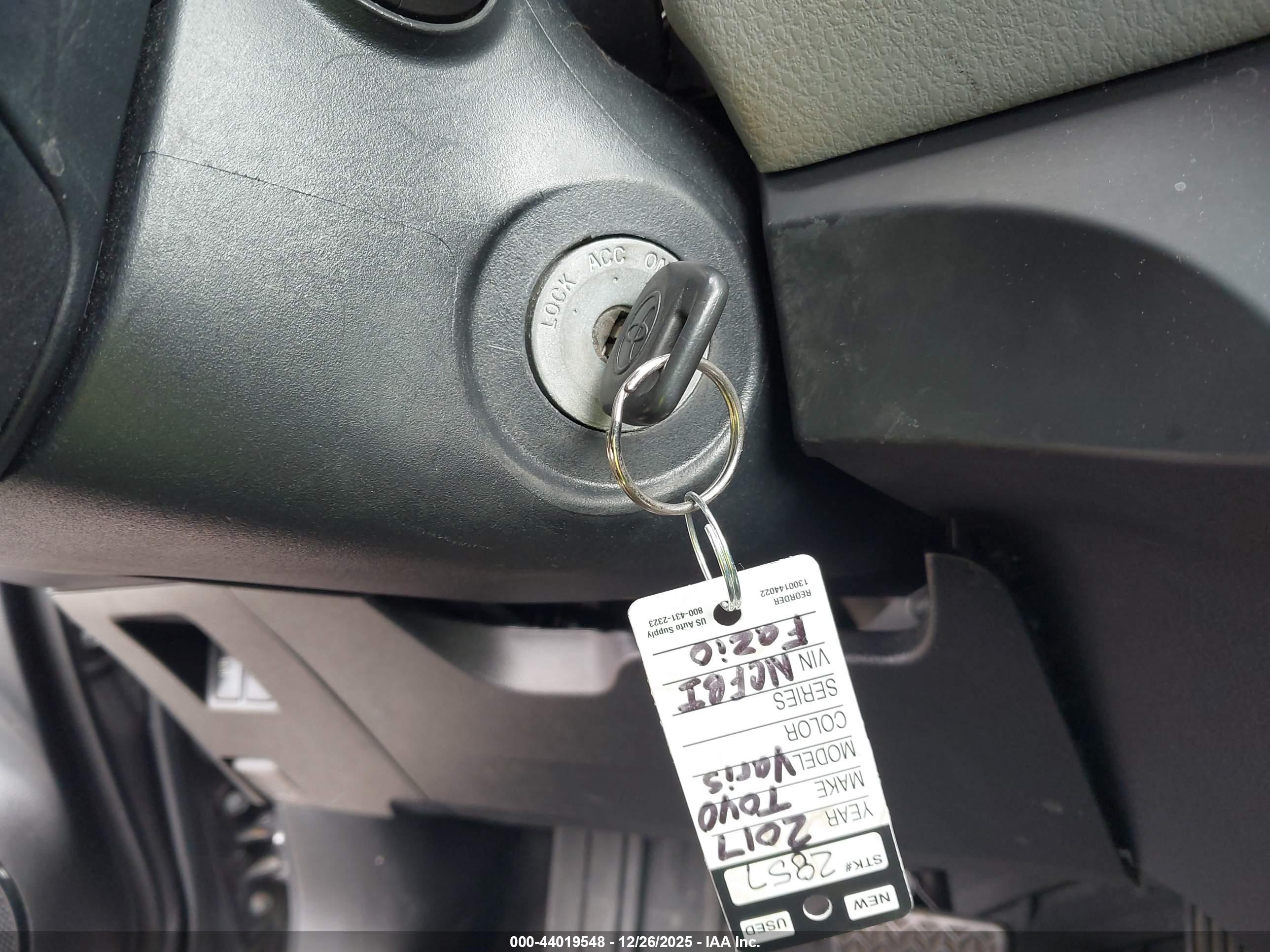 TOYOTA YARIS image 11