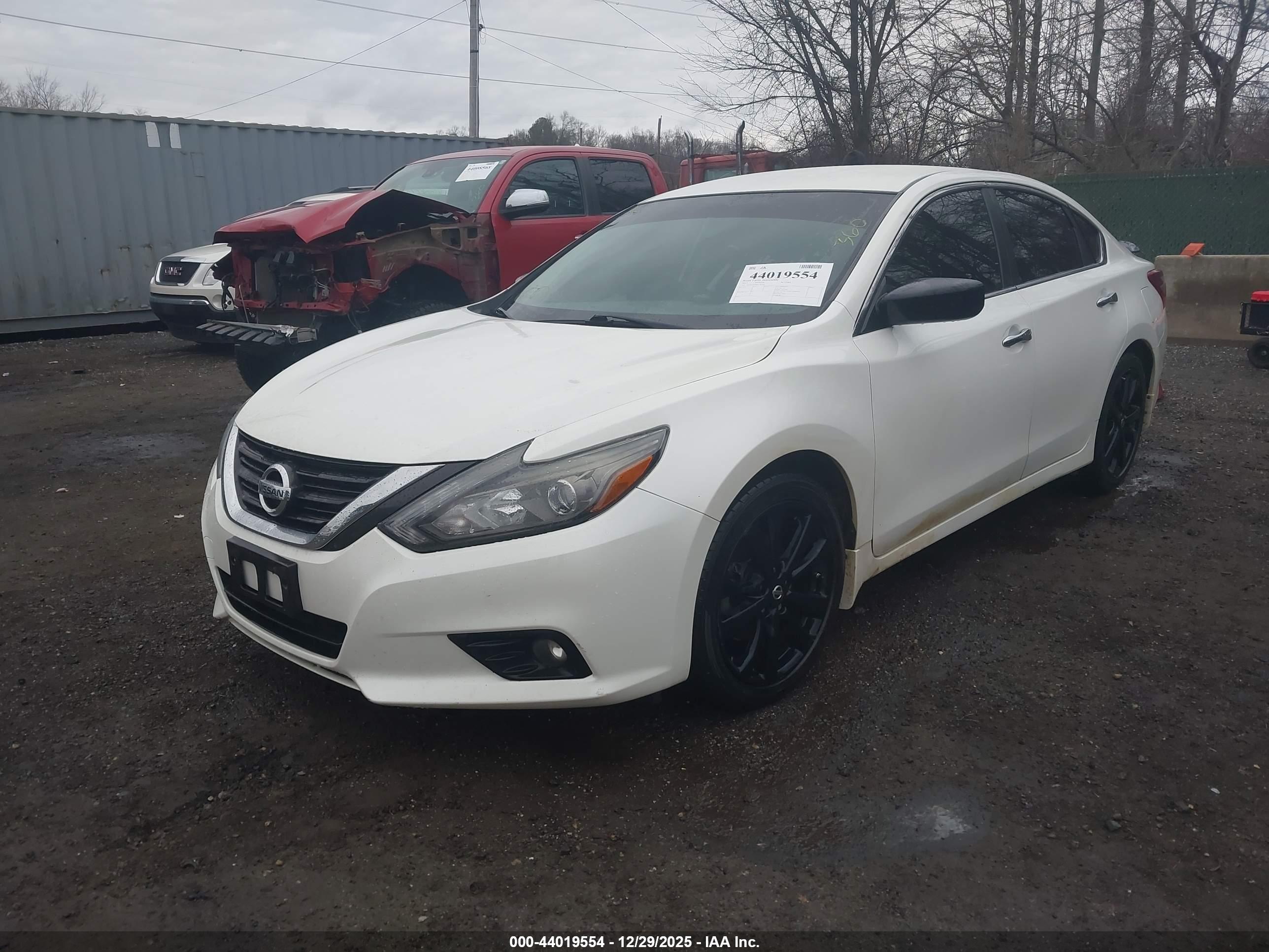 NISSAN ALTIMA image 2