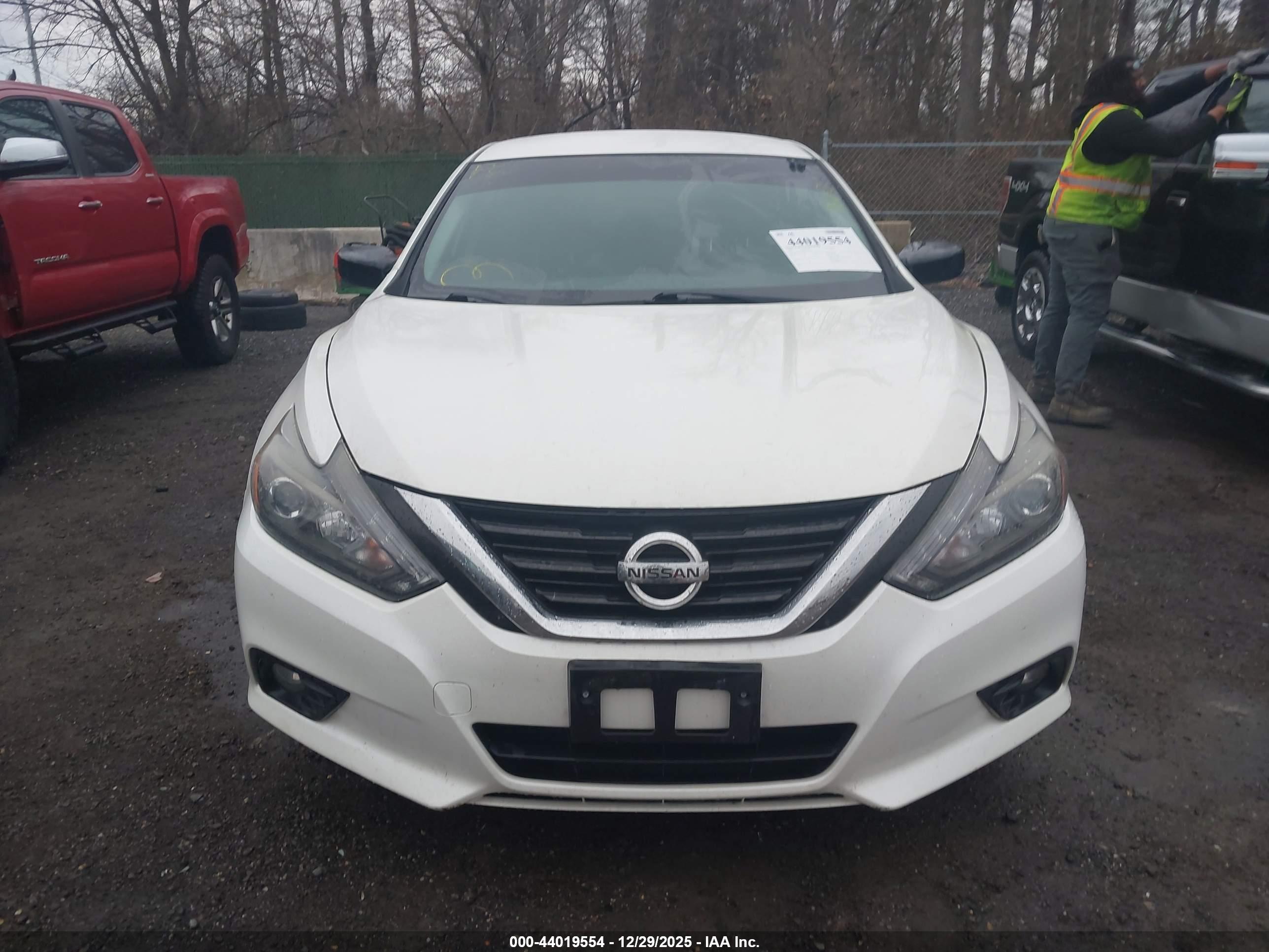 NISSAN ALTIMA image 6