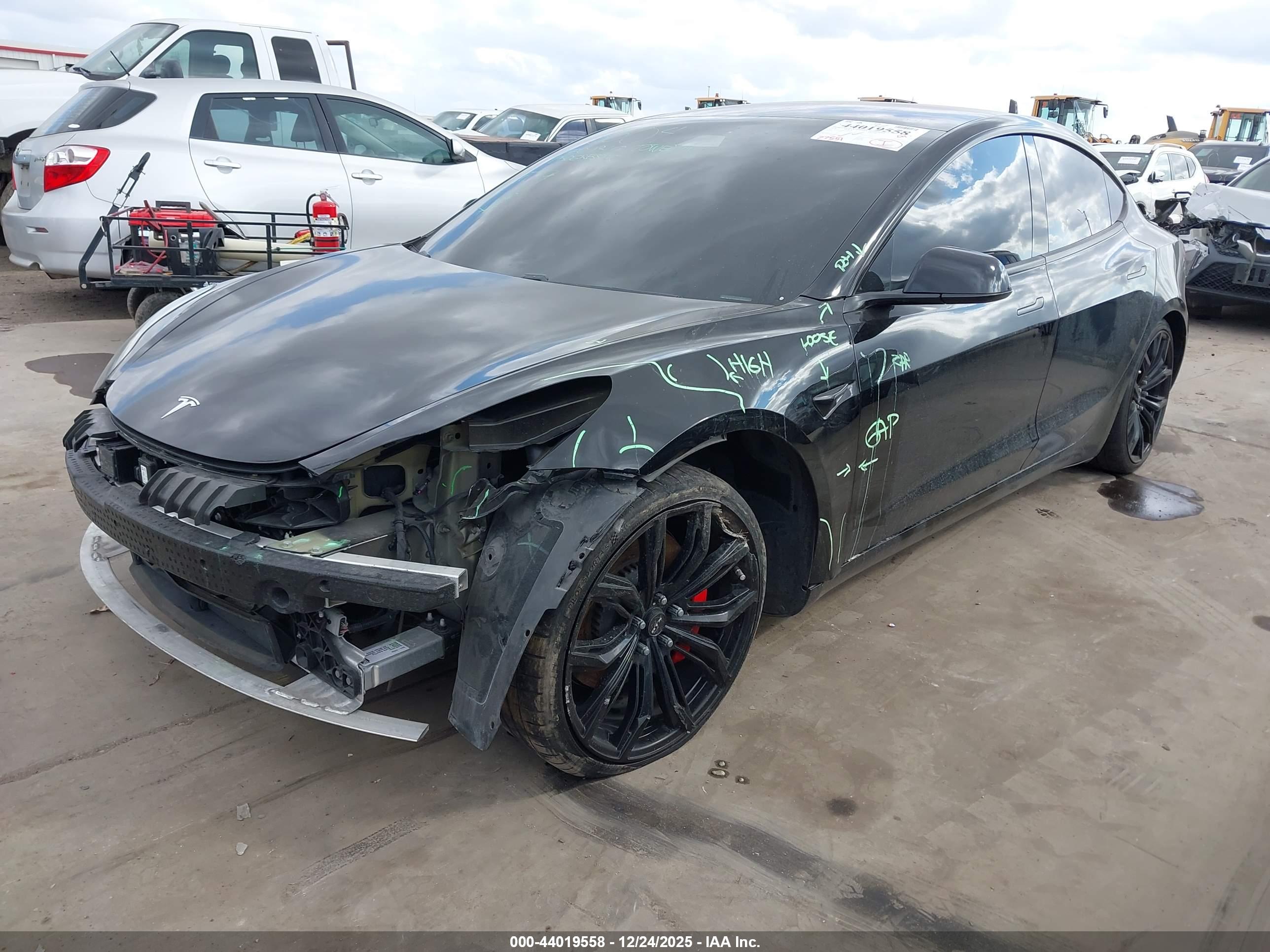 TESLA MODEL image 2
