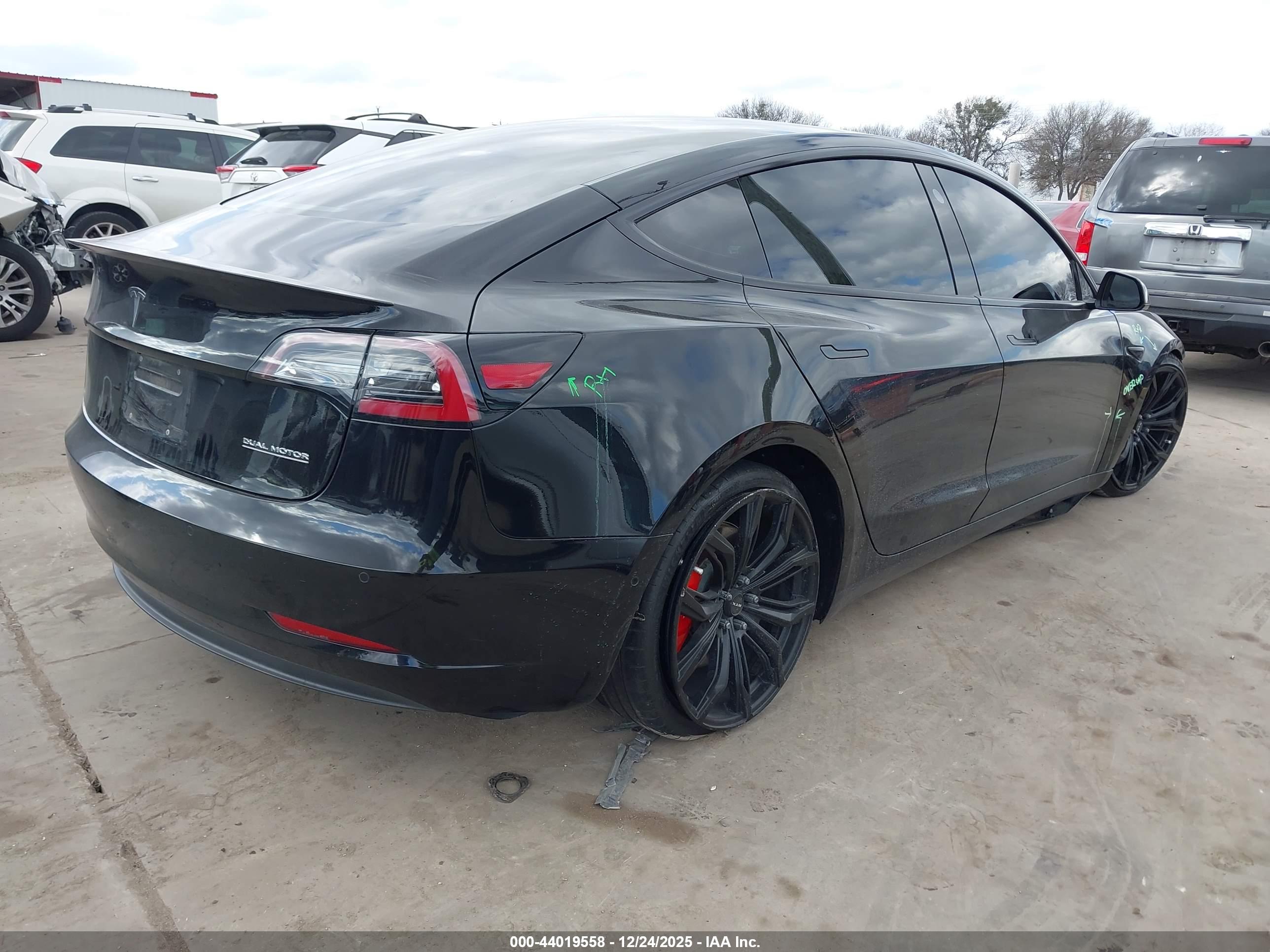TESLA MODEL image 4