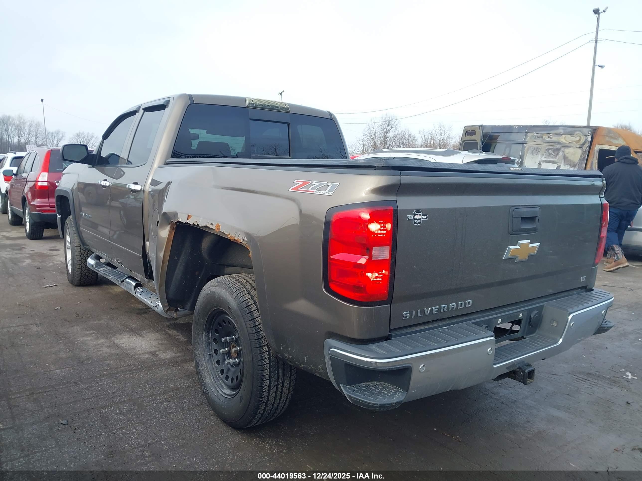 CHEVROLET SILVERADO image 3