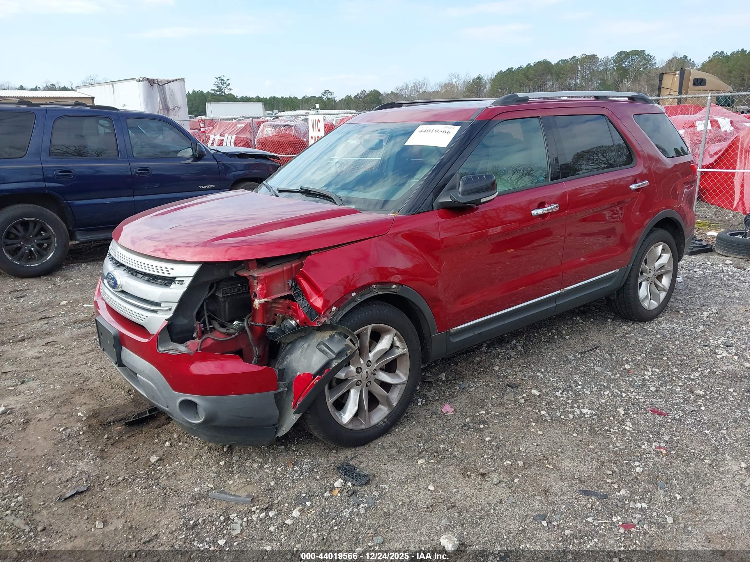 FORD EXPLORER image 2