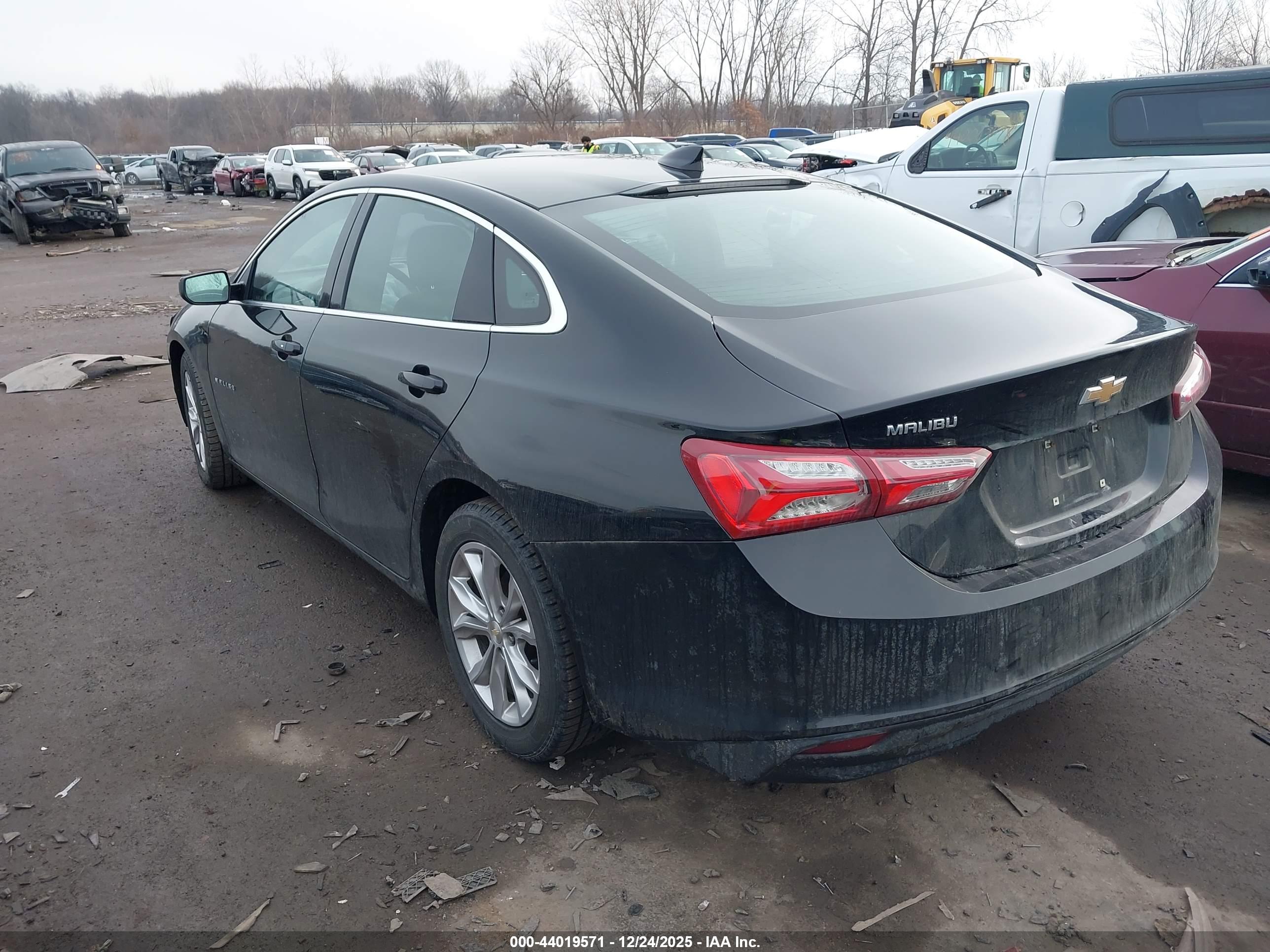CHEVROLET MALIBU image 3