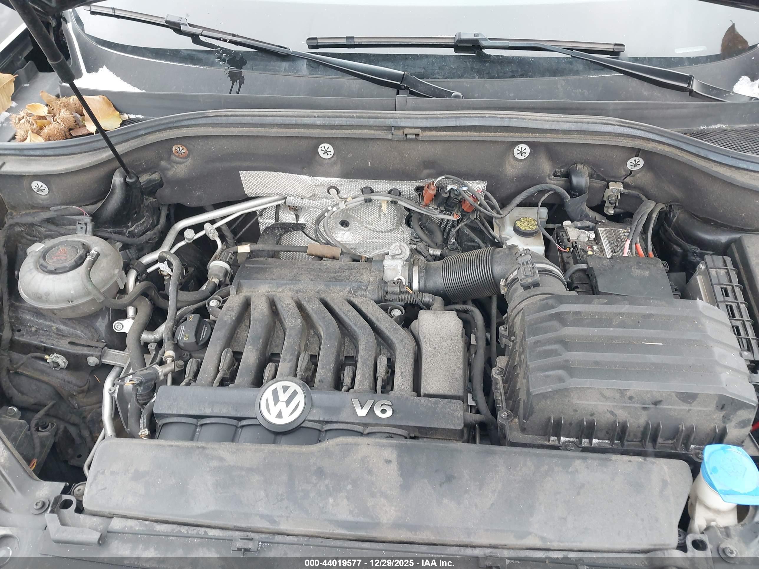 VOLKSWAGEN ATLAS image 10