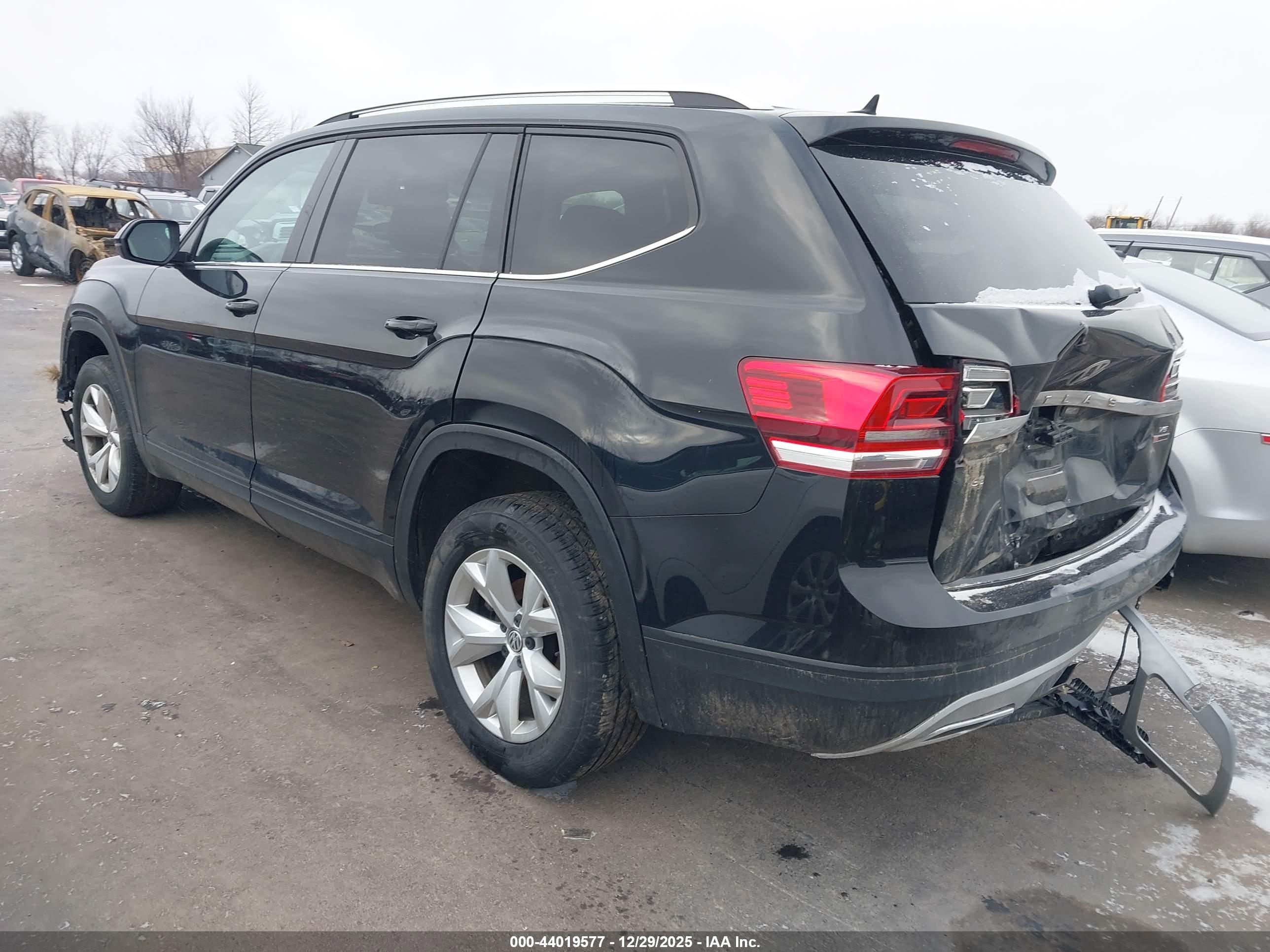 VOLKSWAGEN ATLAS image 3