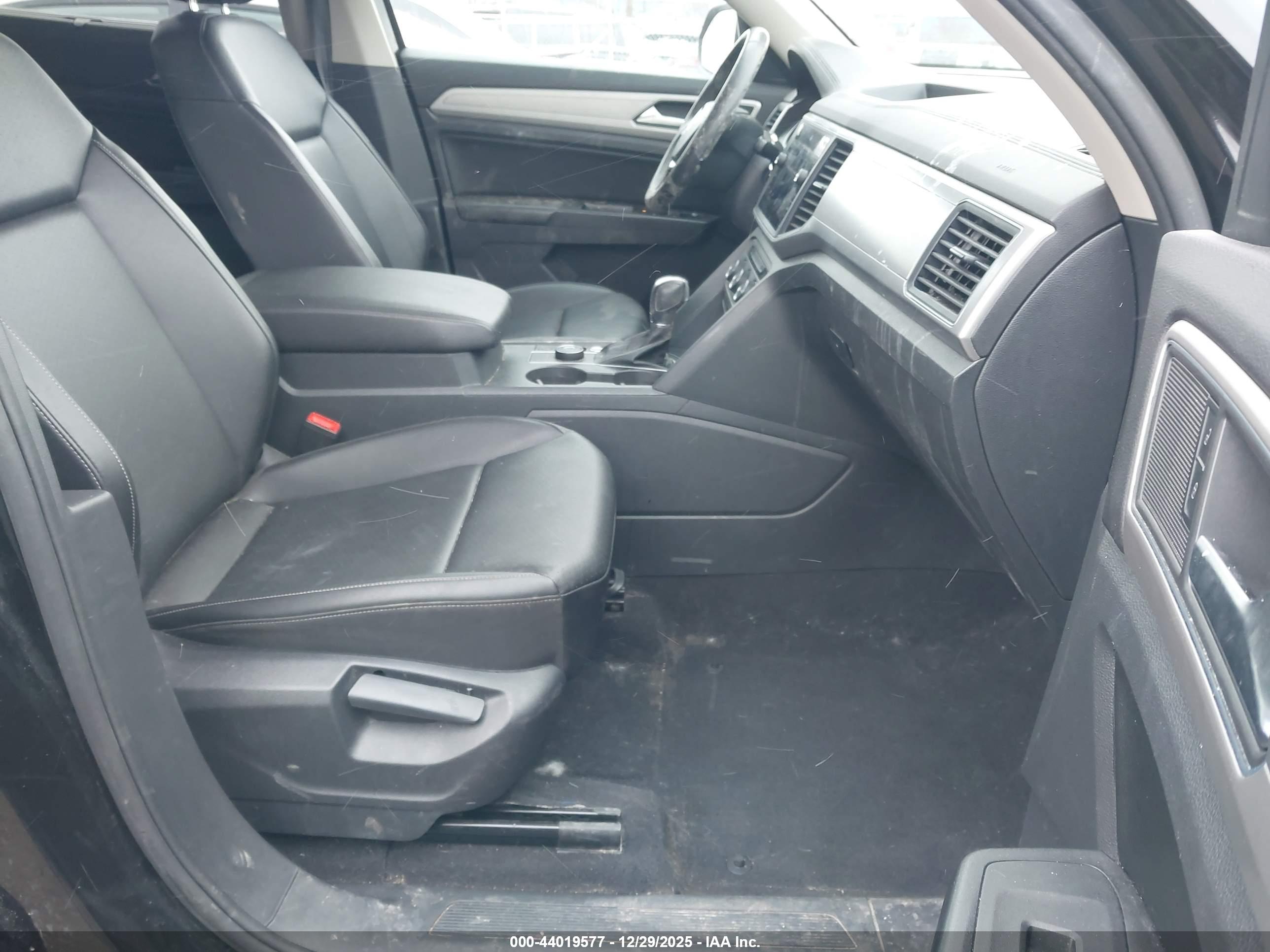 VOLKSWAGEN ATLAS image 5
