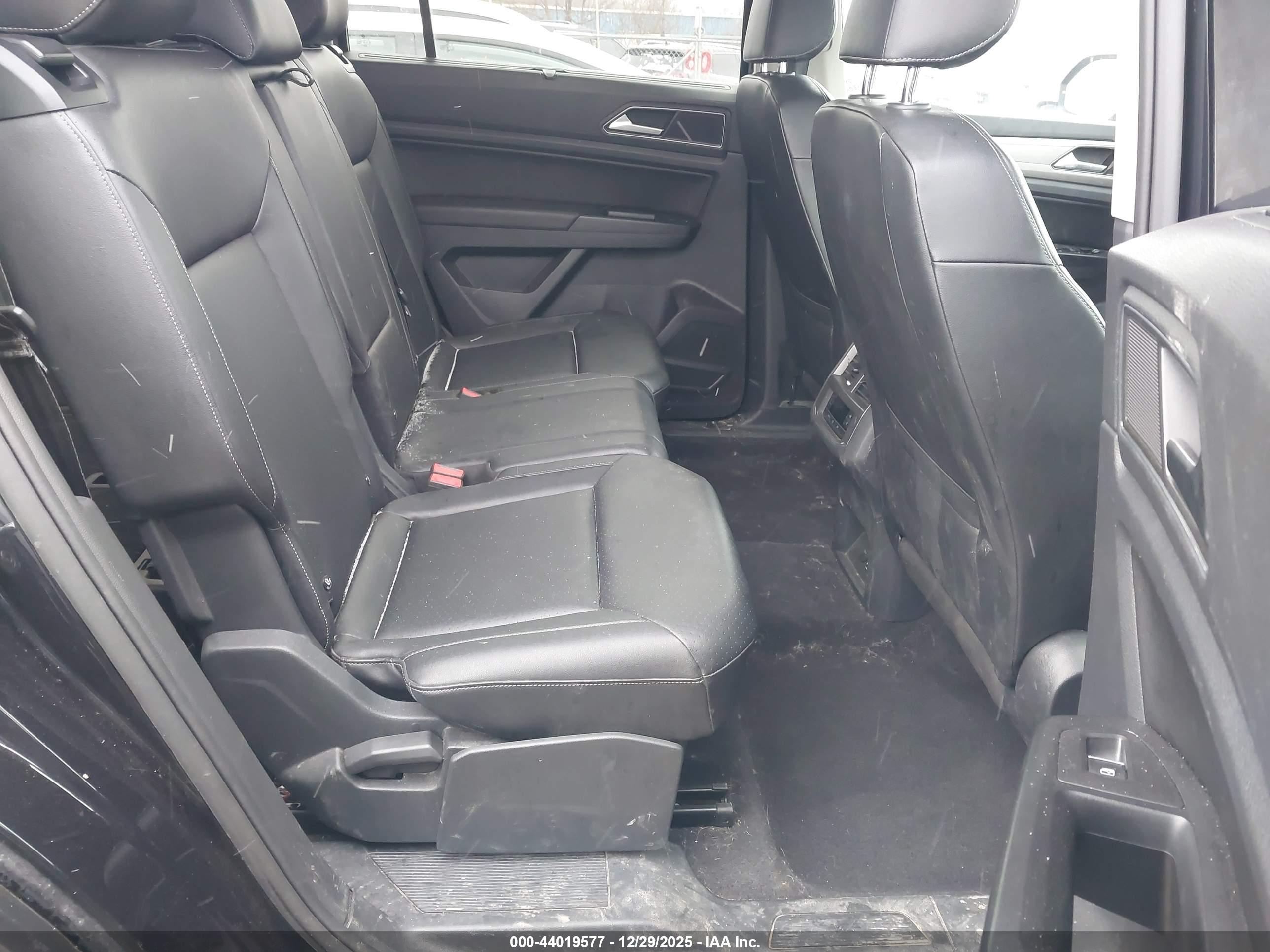VOLKSWAGEN ATLAS image 8