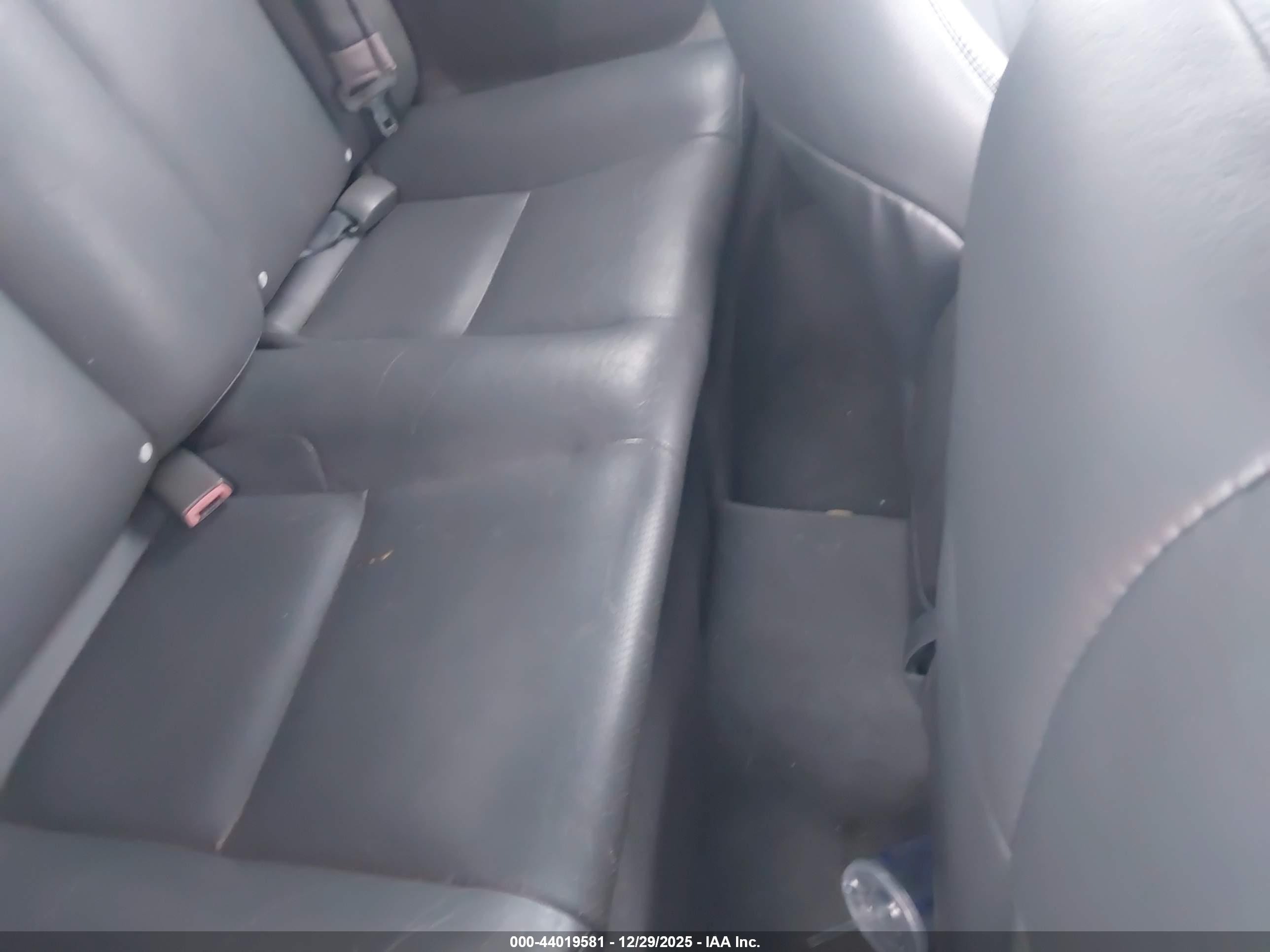 TOYOTA CAMRY image 8