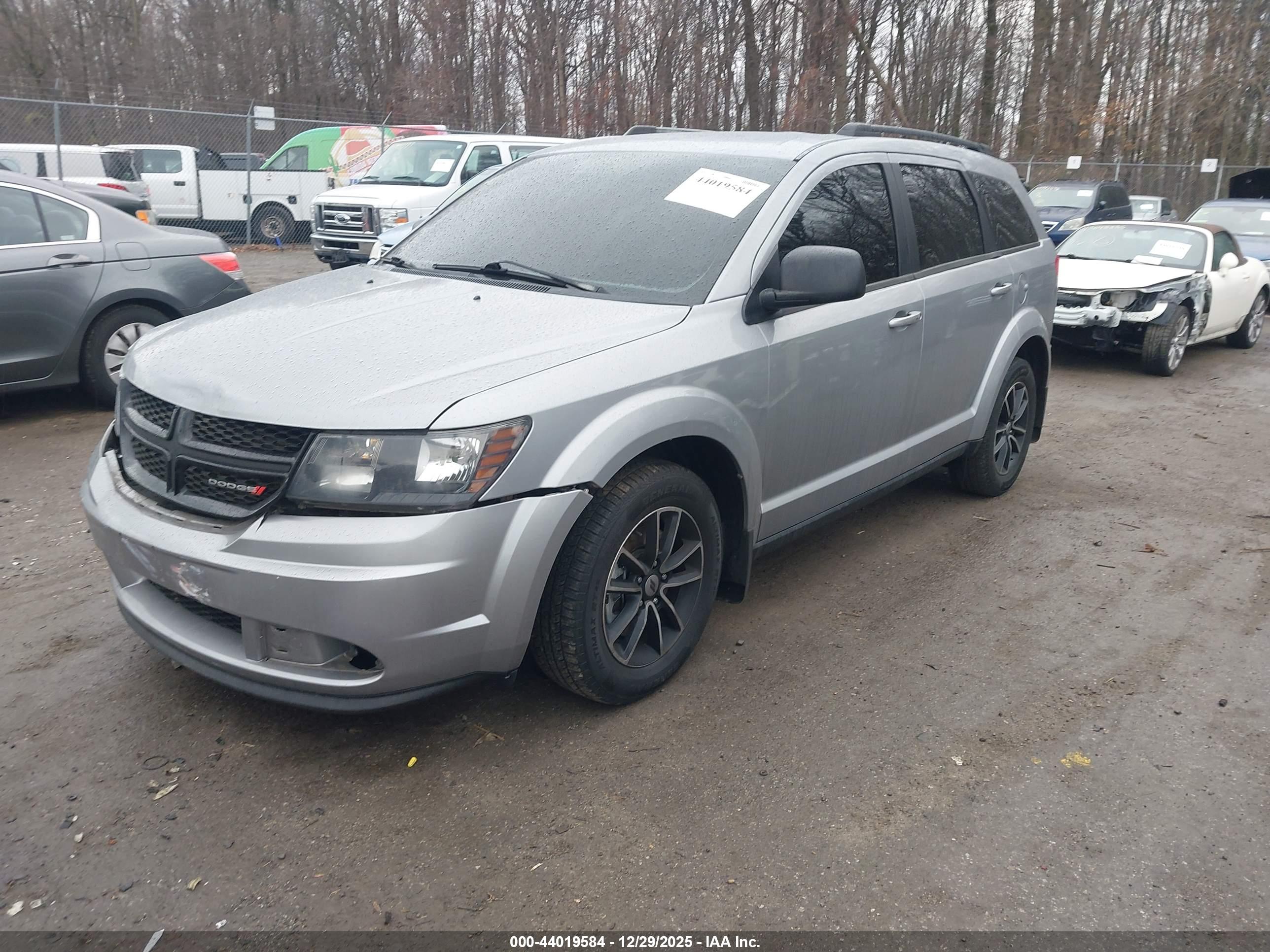 DODGE JOURNEY image 2