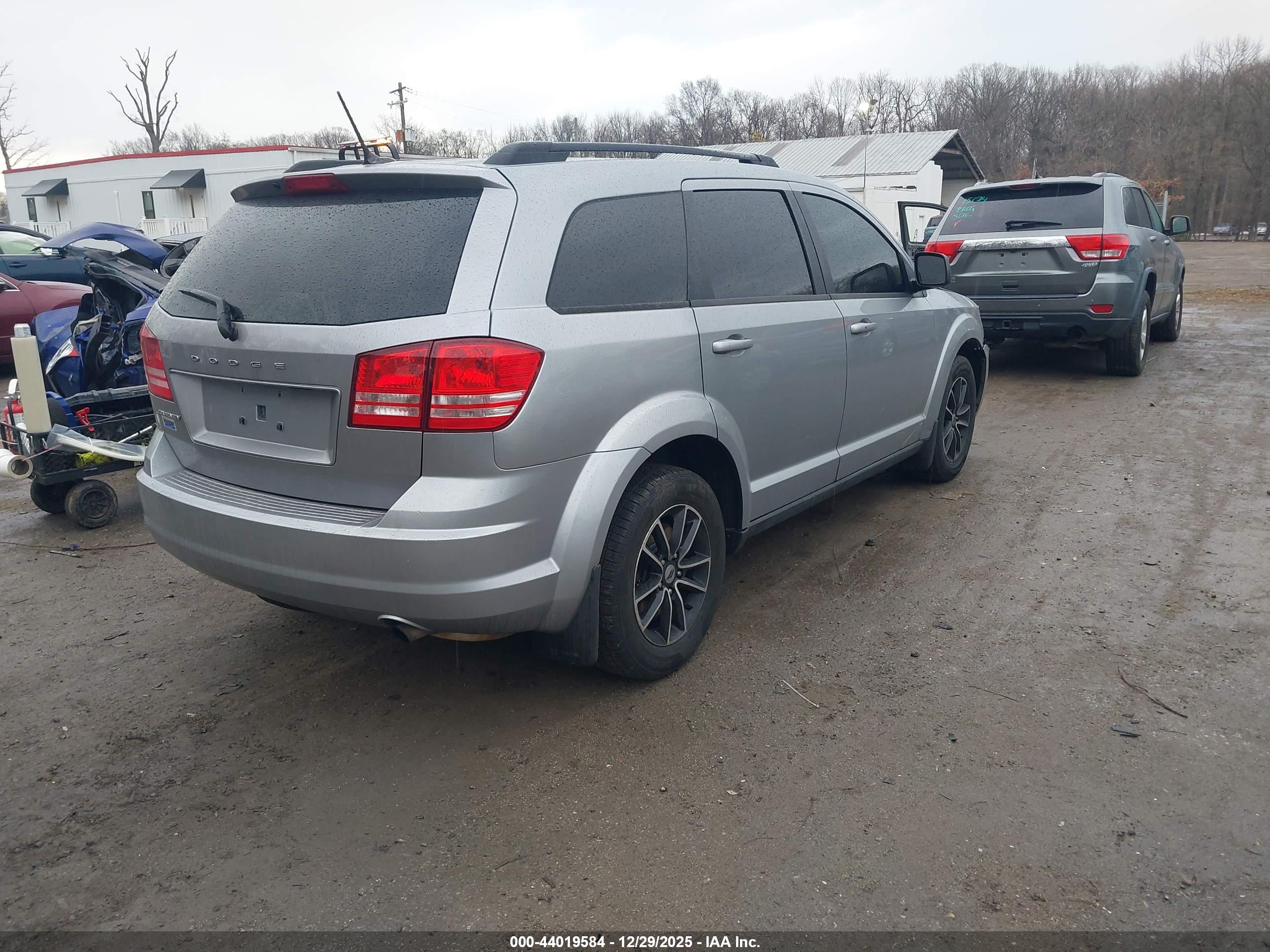 DODGE JOURNEY image 4