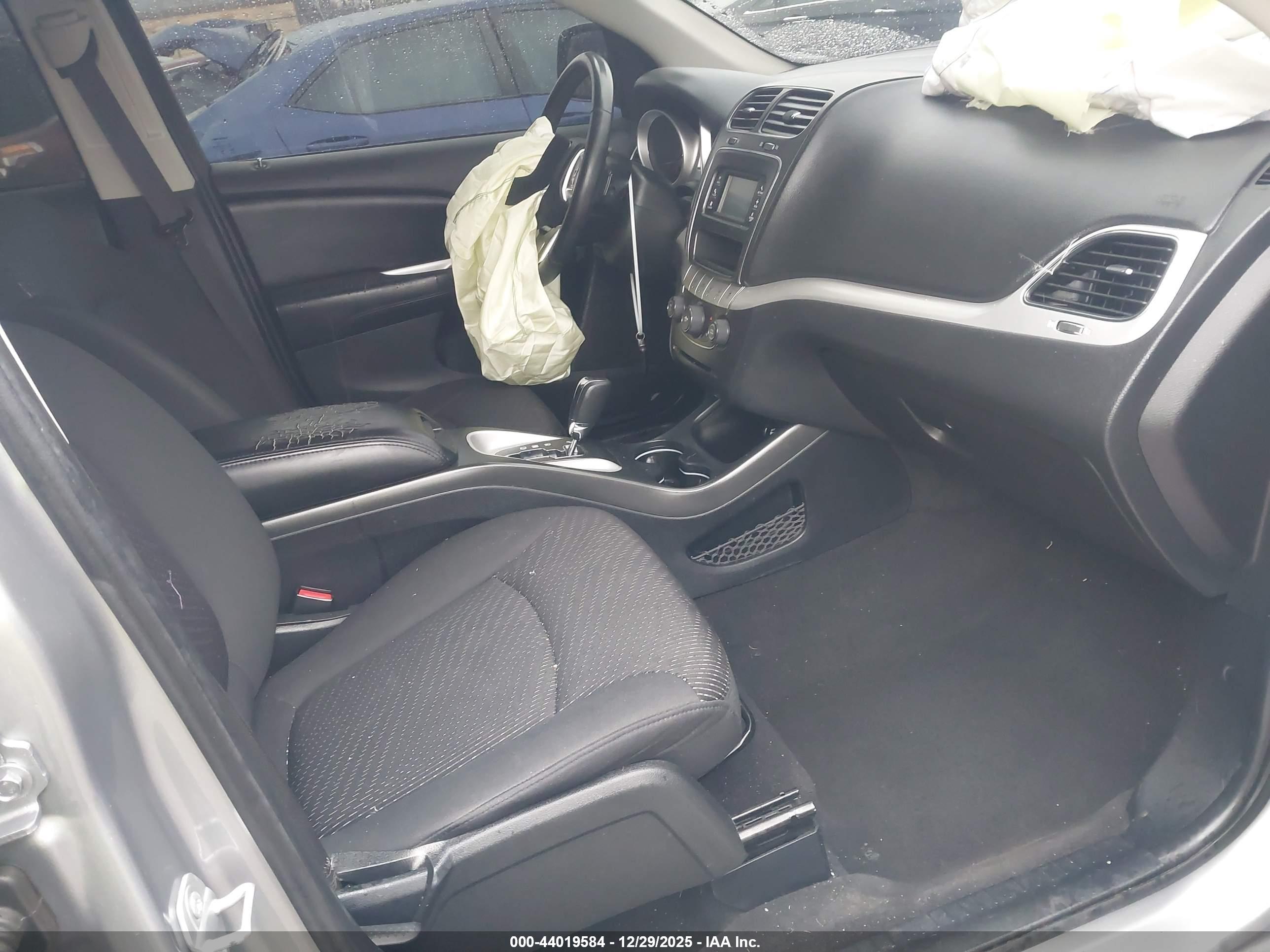 DODGE JOURNEY image 5