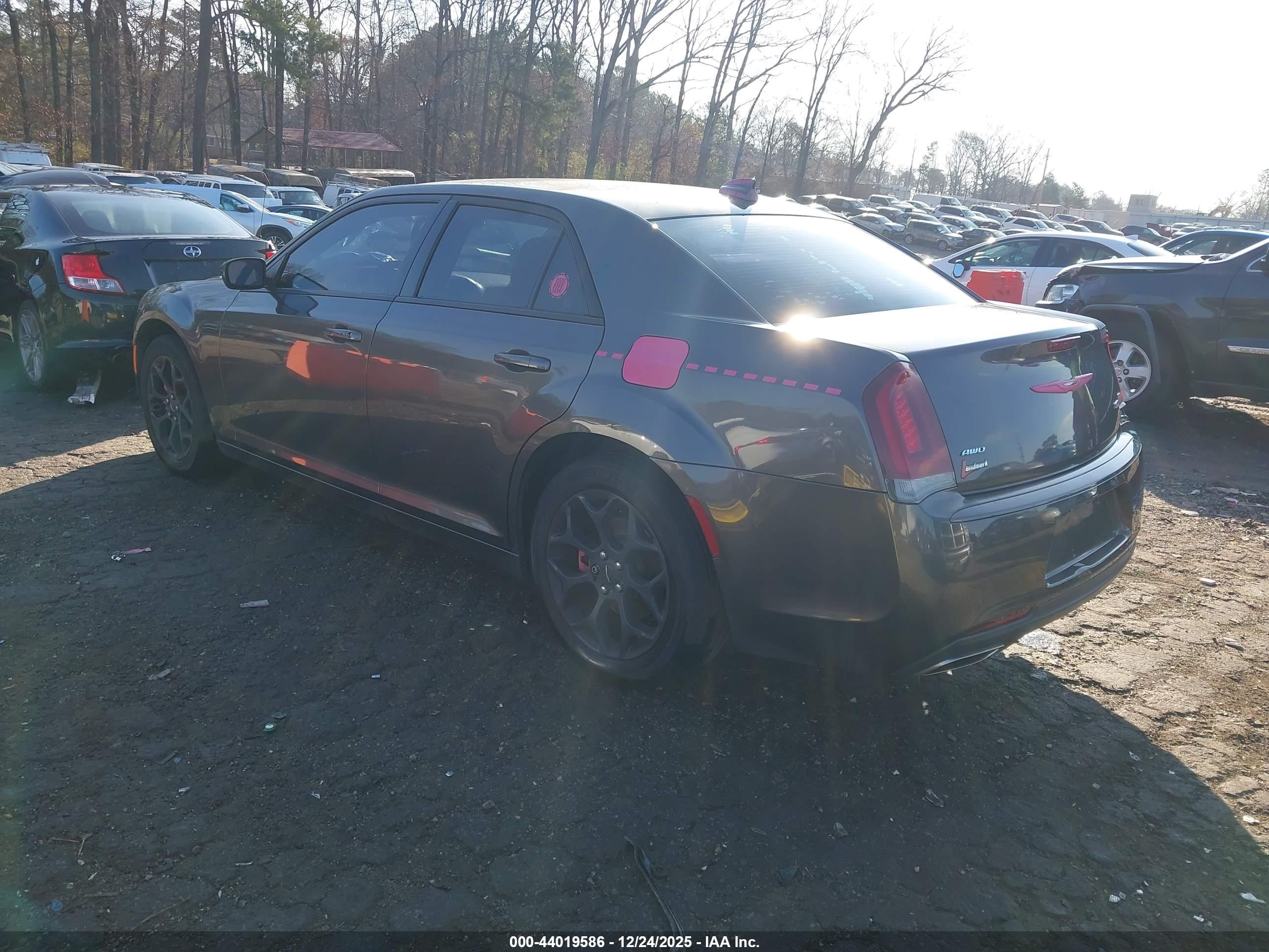 CHRYSLER 300 image 3