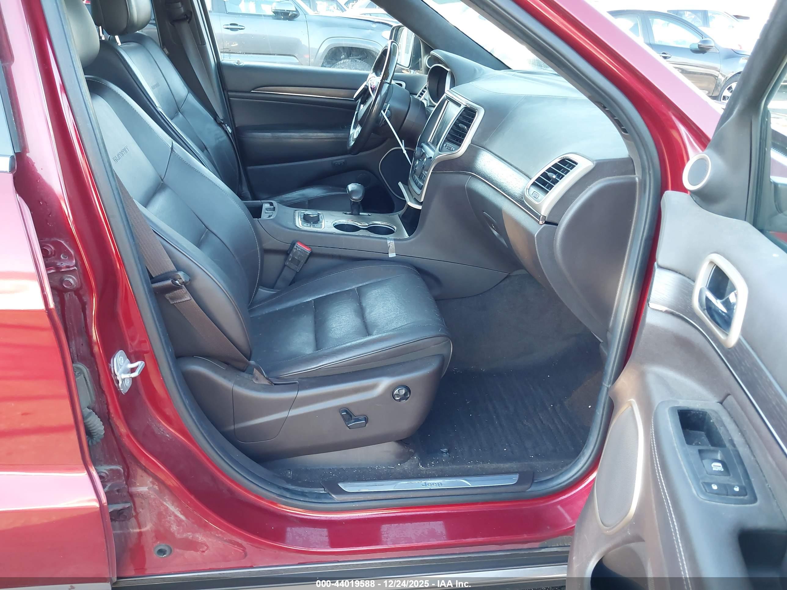 JEEP GRAND image 5