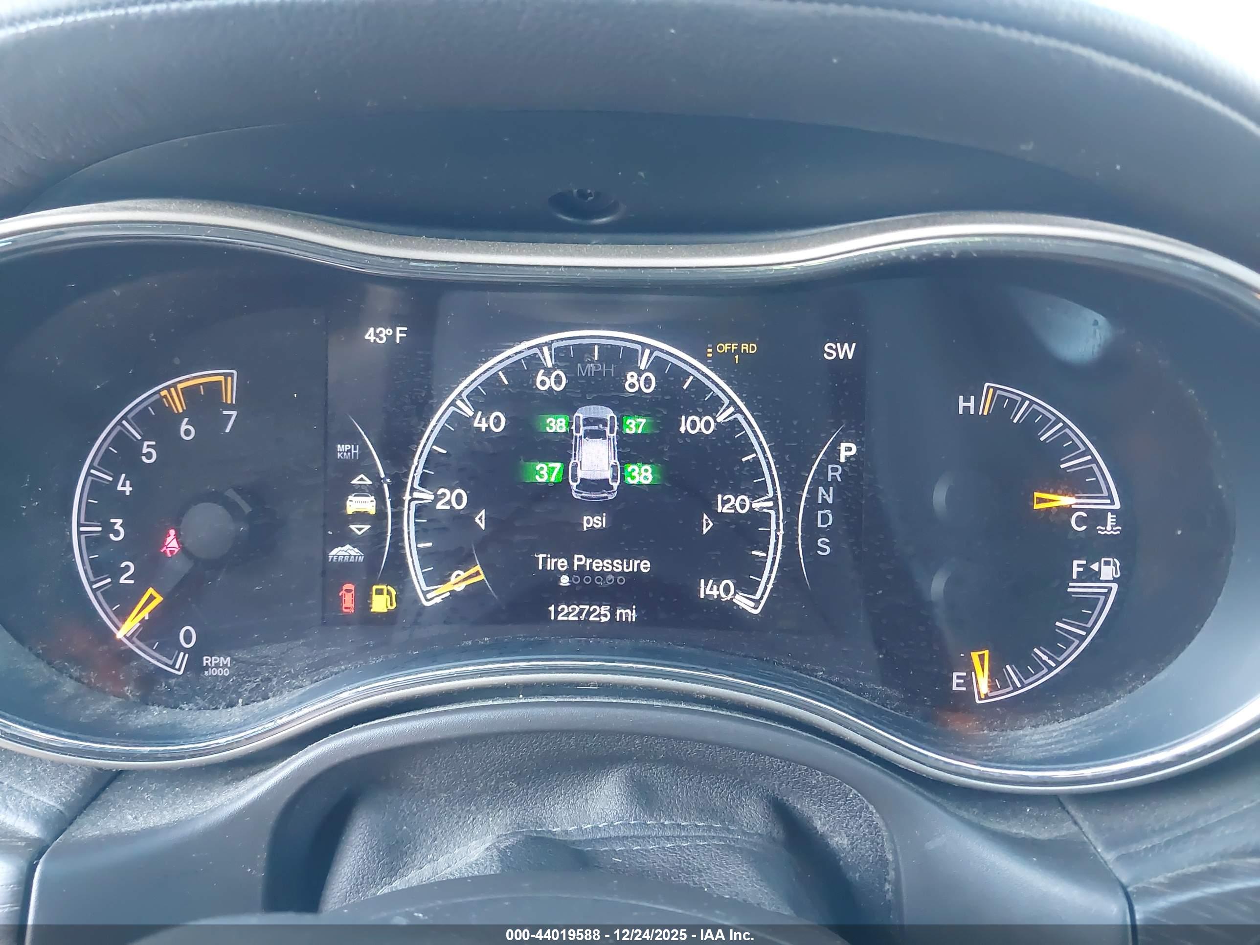JEEP GRAND image 7