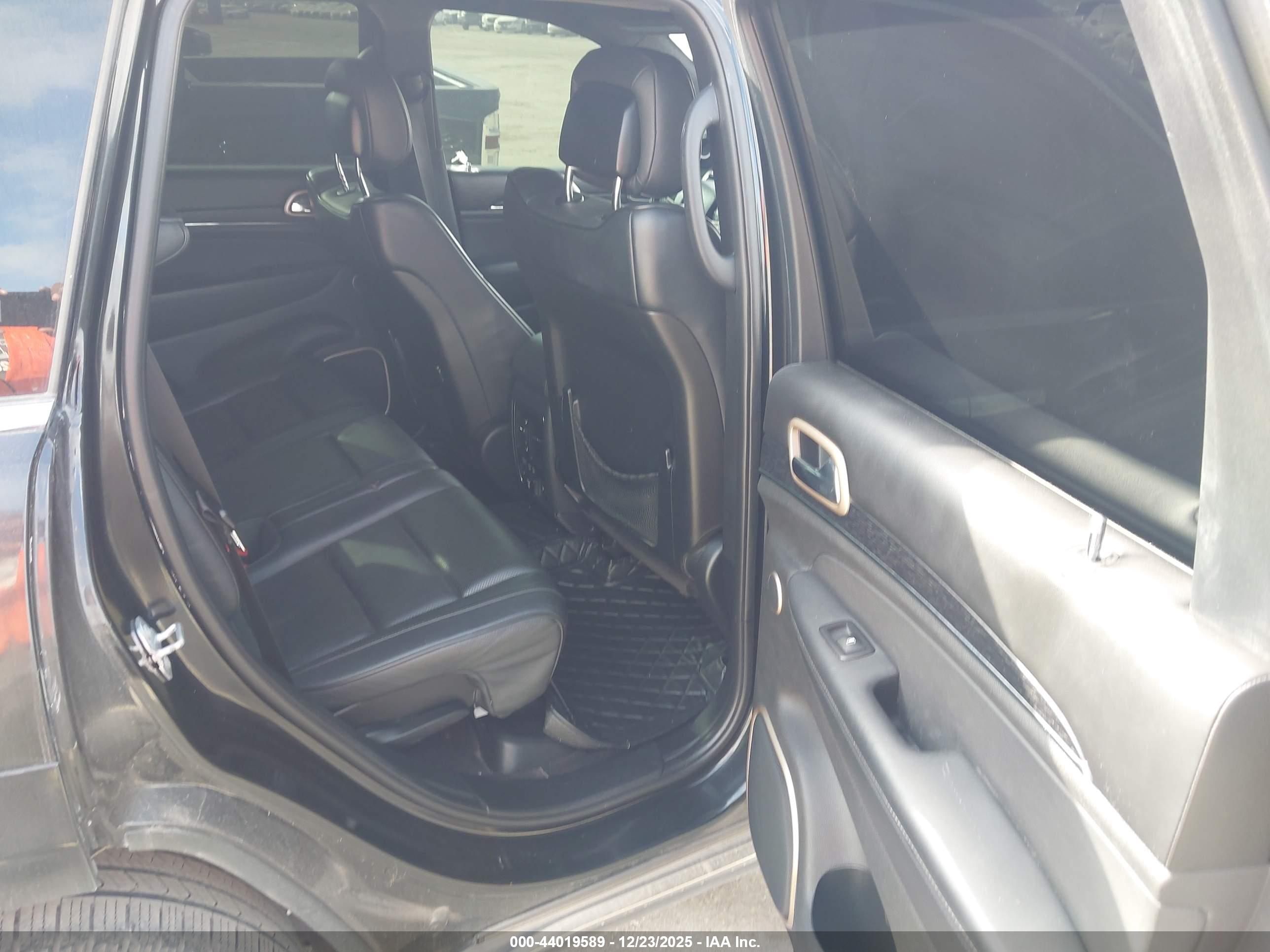 JEEP GRAND image 8