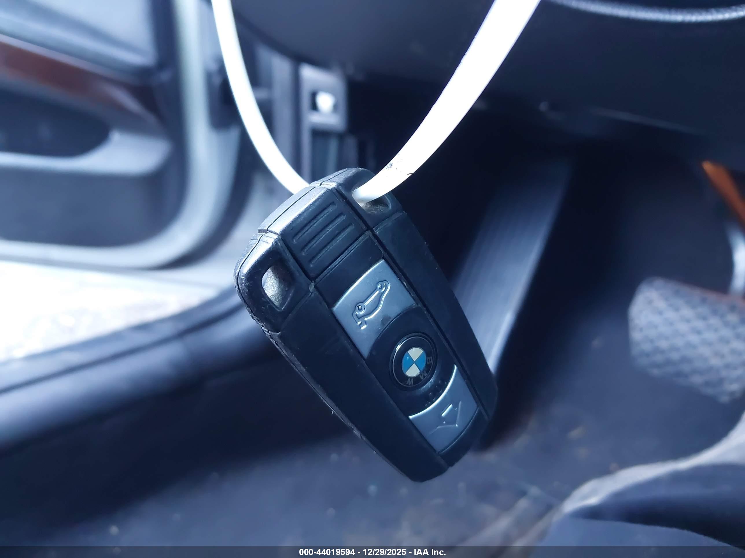 BMW 328I image 11