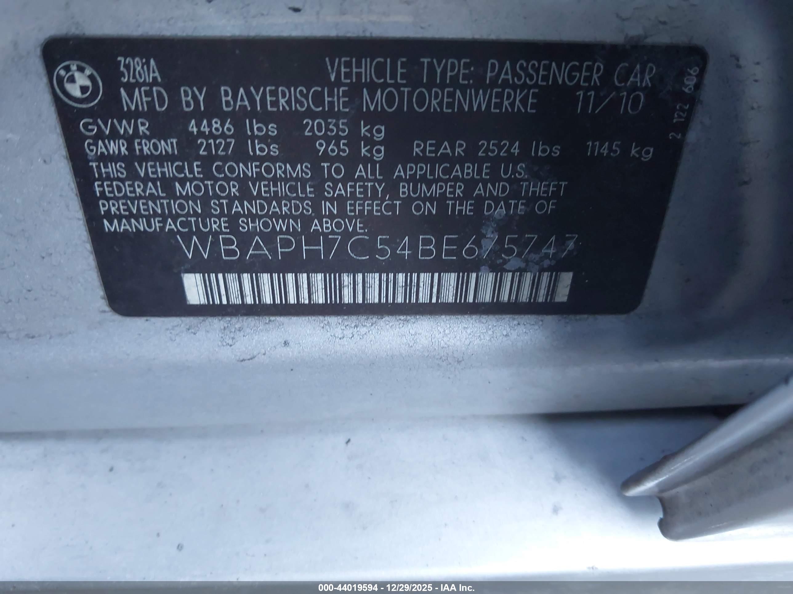 BMW 328I image 9