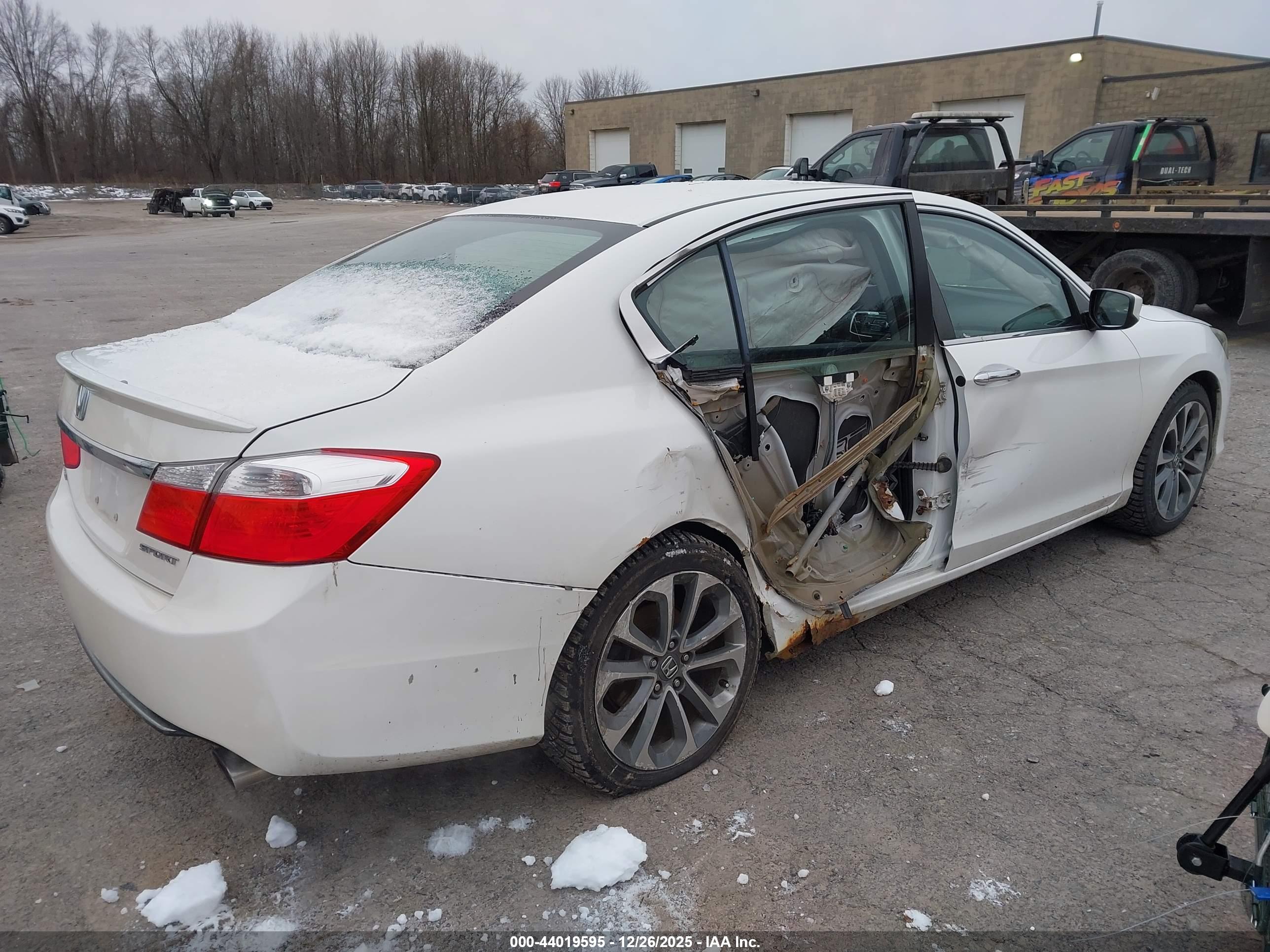 HONDA ACCORD image 4