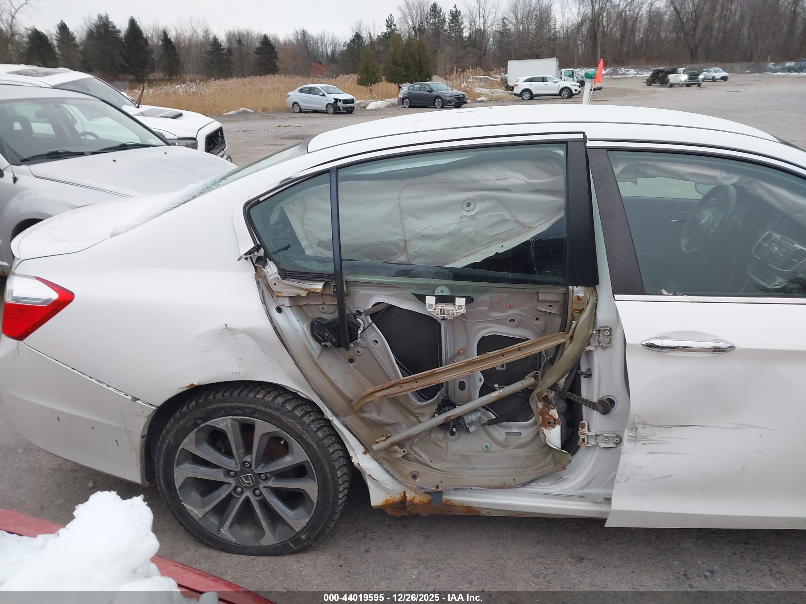 HONDA ACCORD image 6