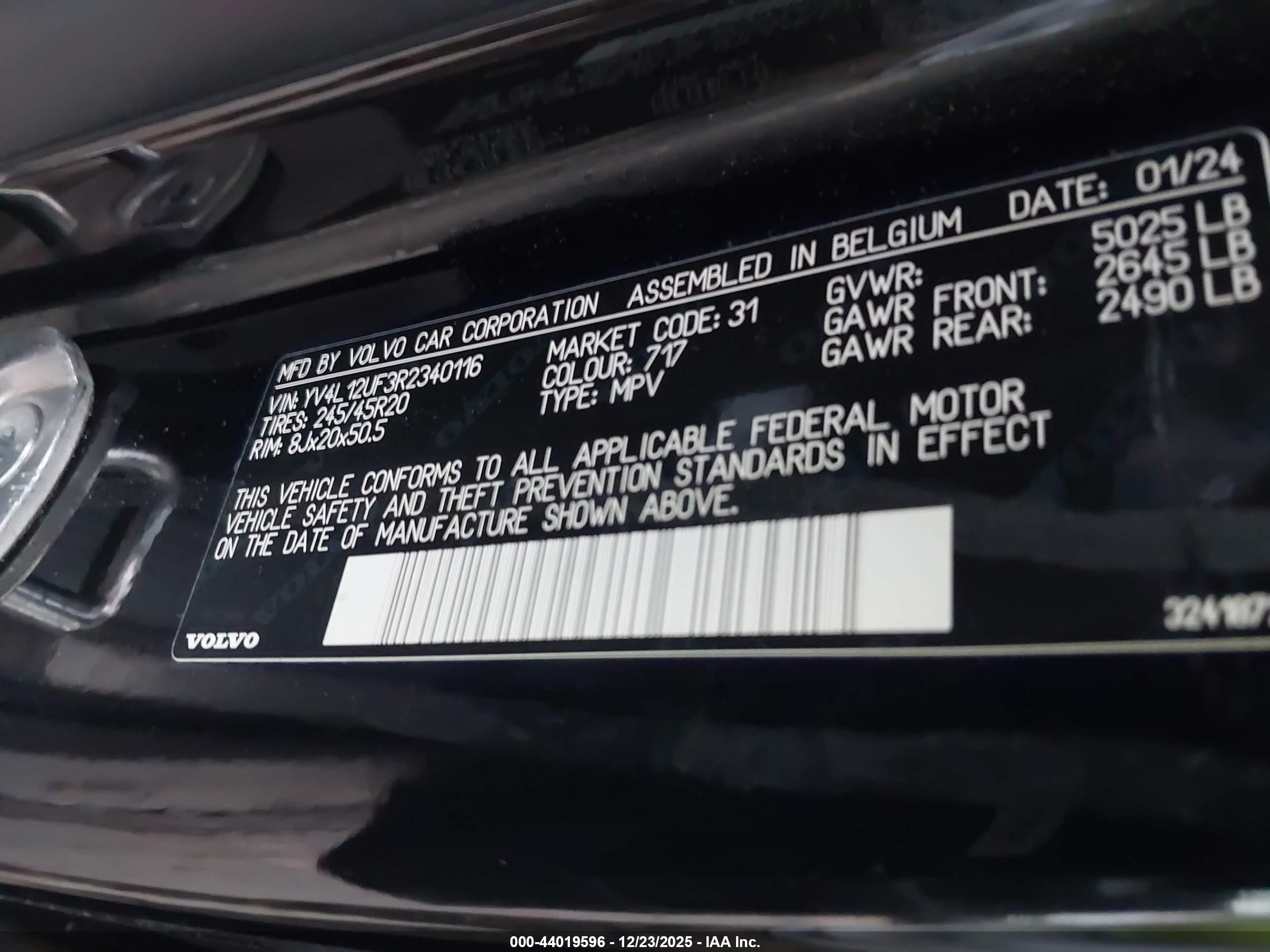 VOLVO XC40 image 9