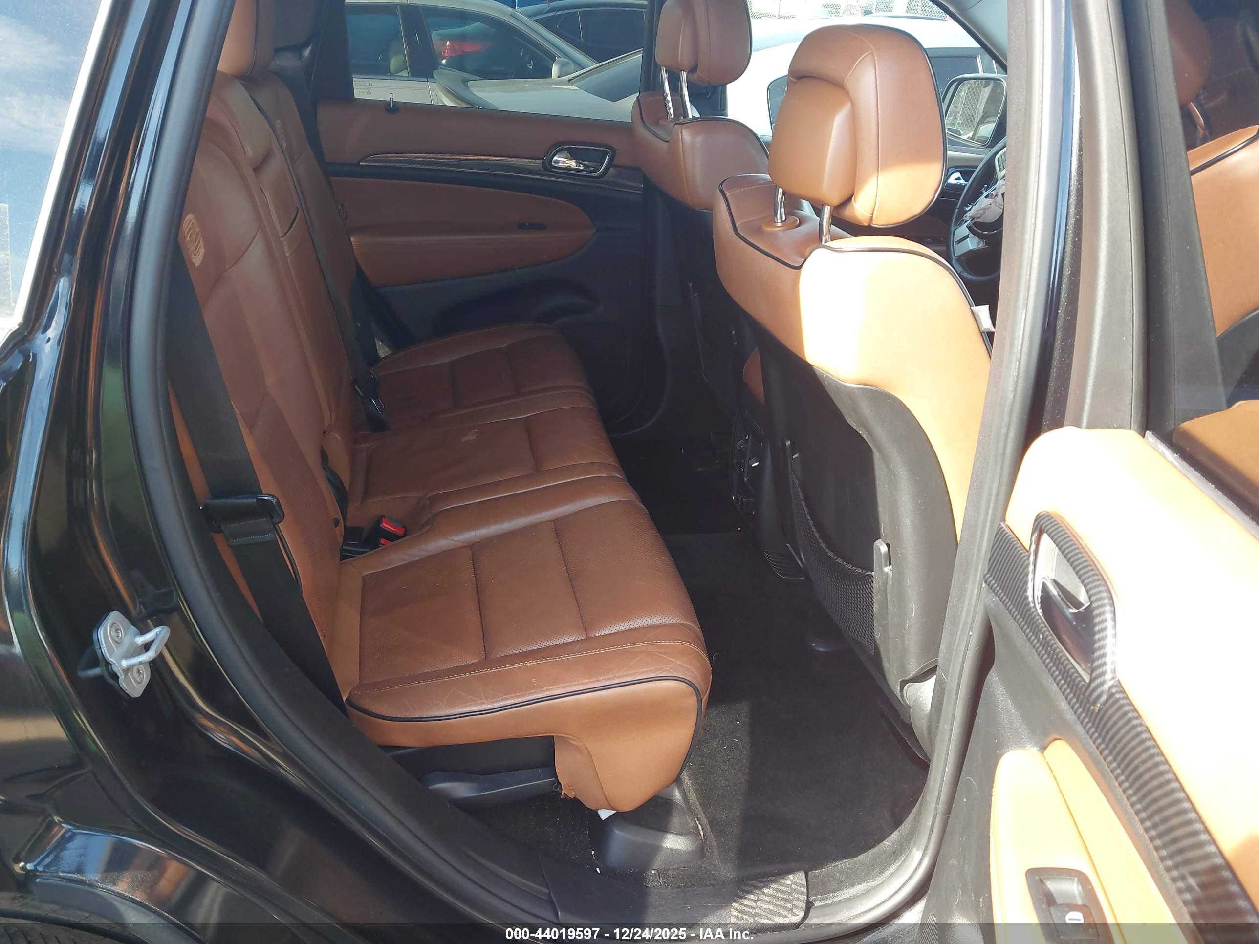 JEEP GRAND image 8
