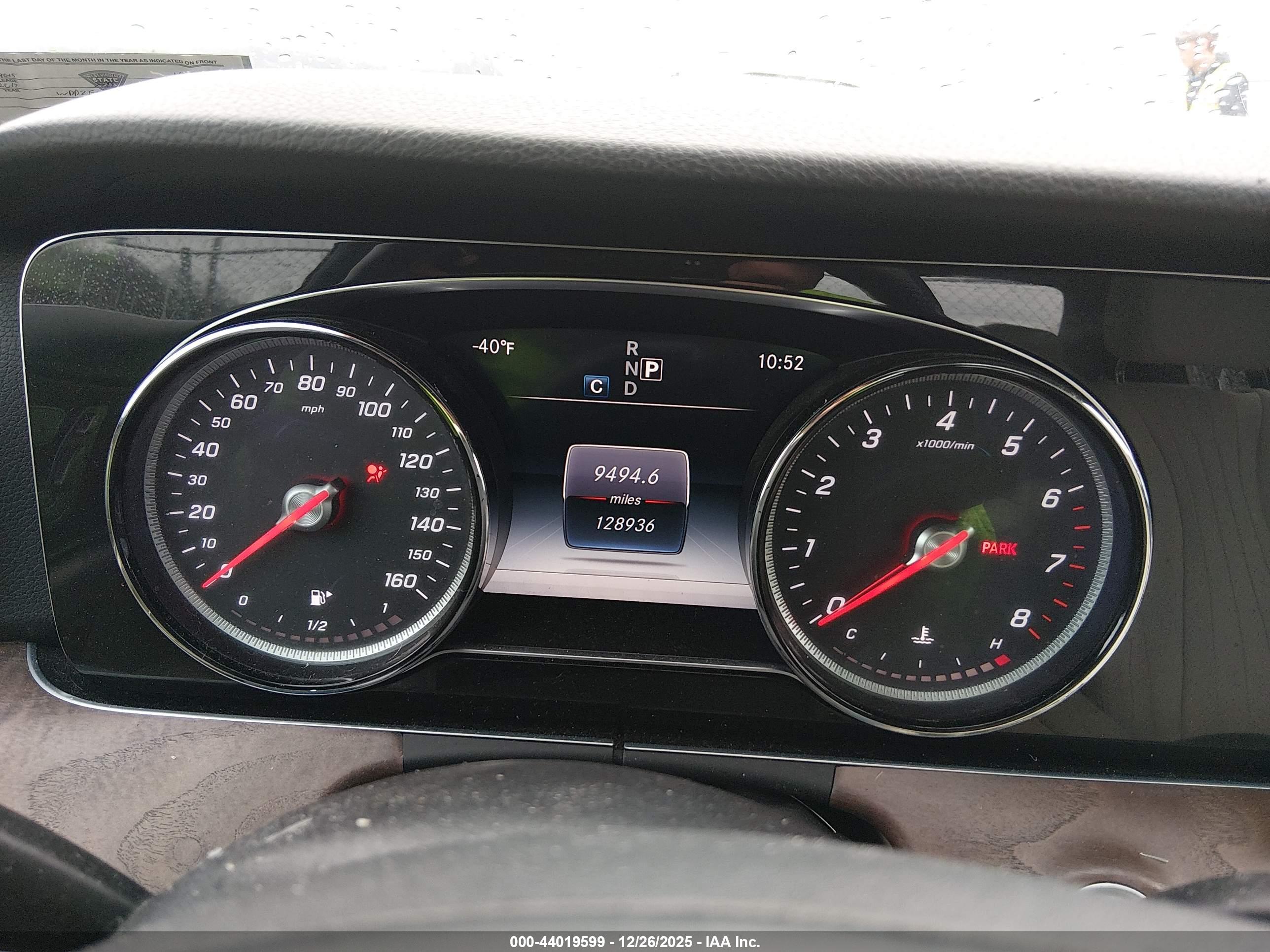 MERCEDES-BENZ E image 7