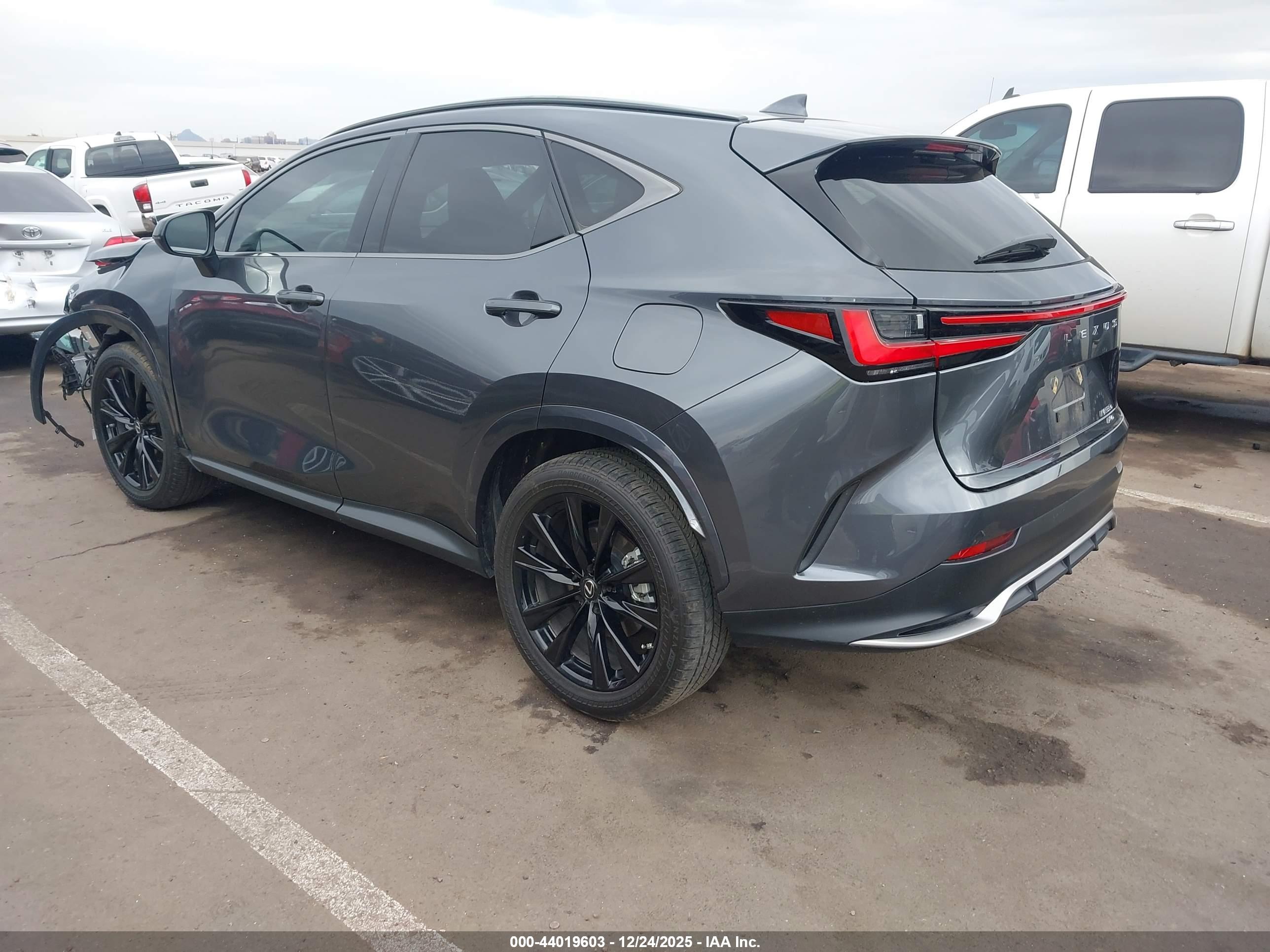 LEXUS NX image 3