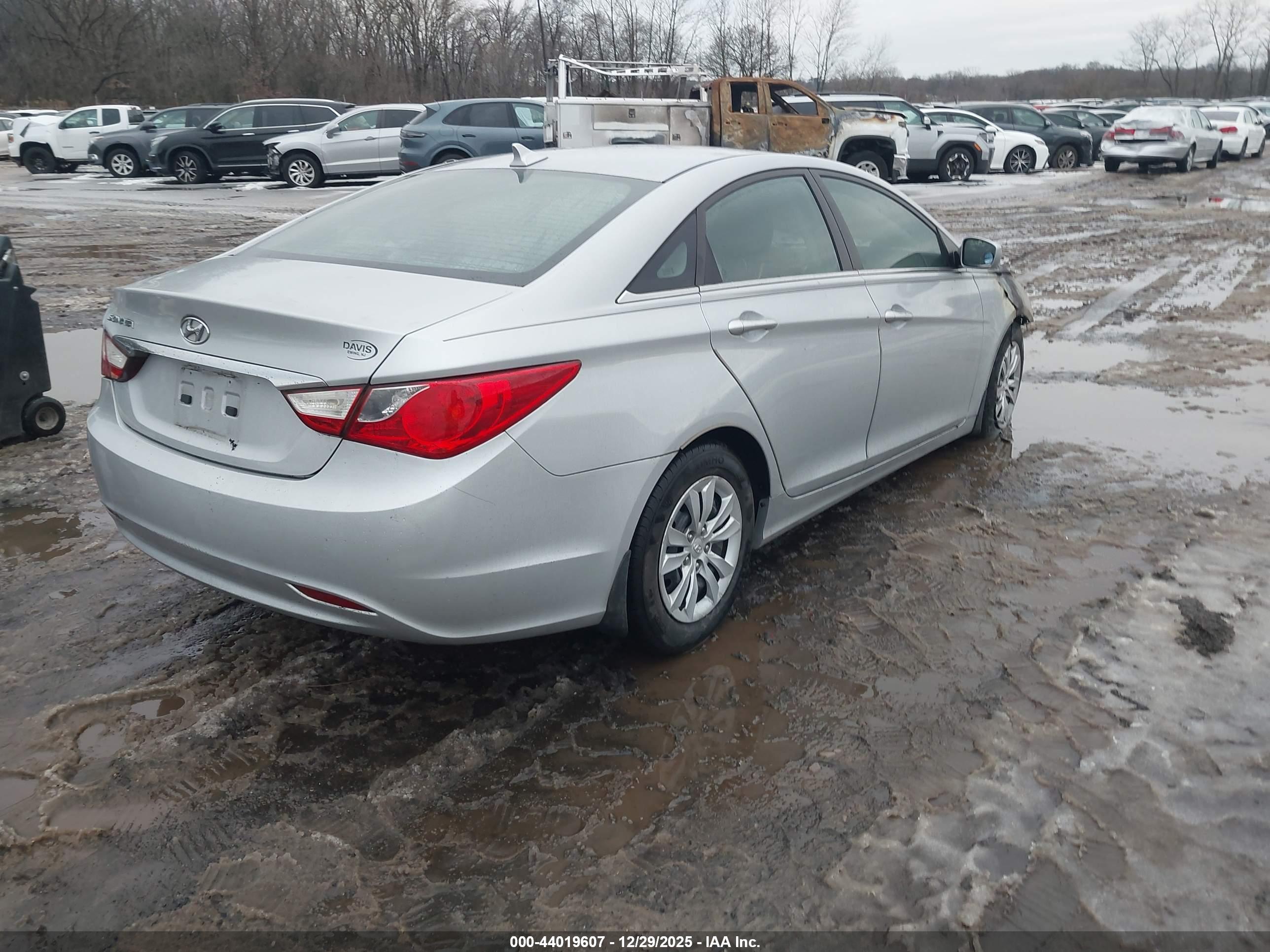HYUNDAI SONATA image 4