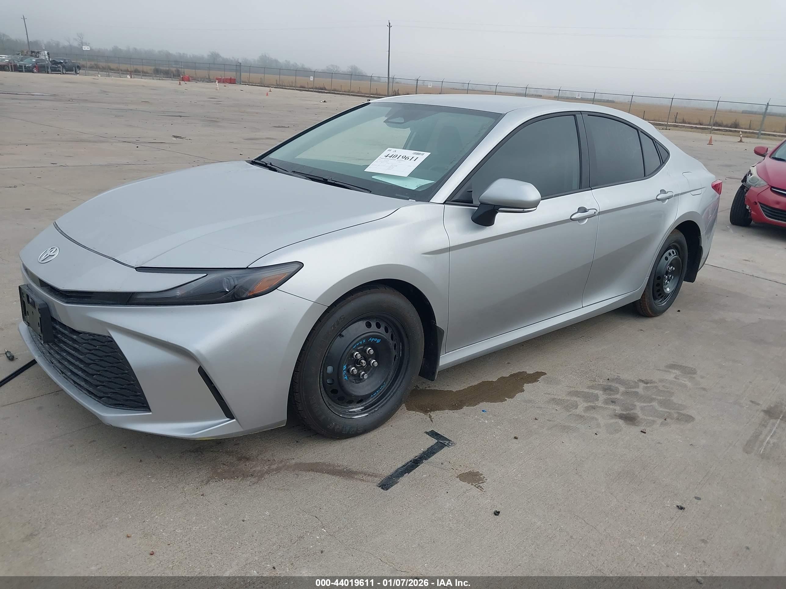 TOYOTA CAMRY image 2