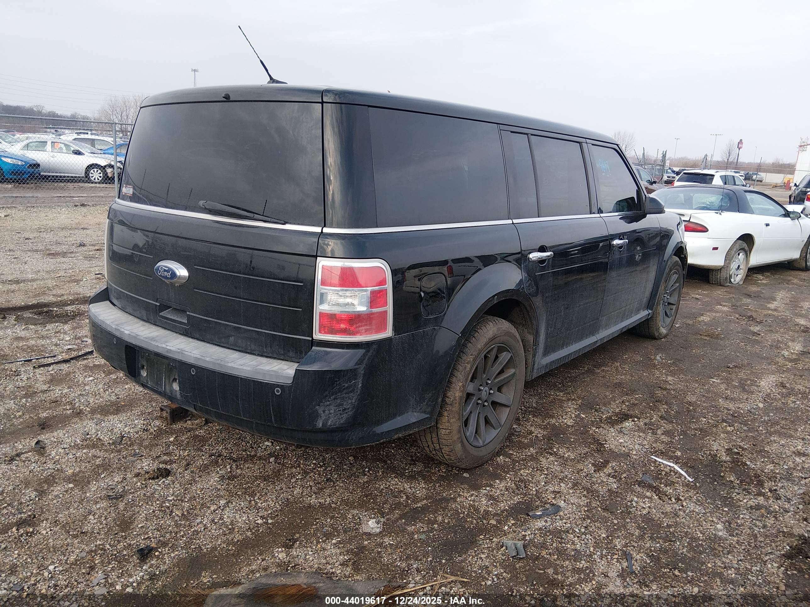FORD FLEX image 4