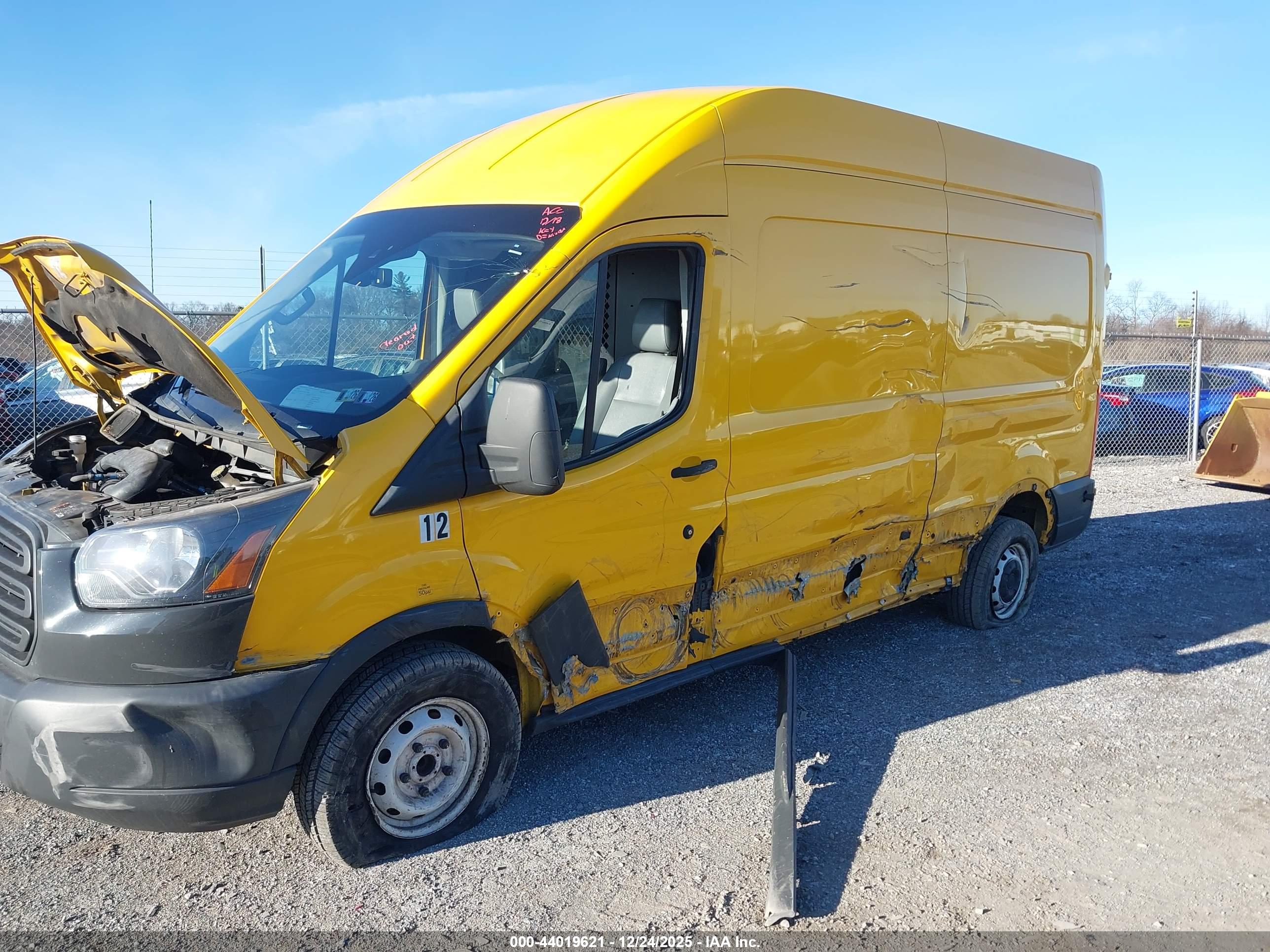 FORD TRANSIT-250 image 6