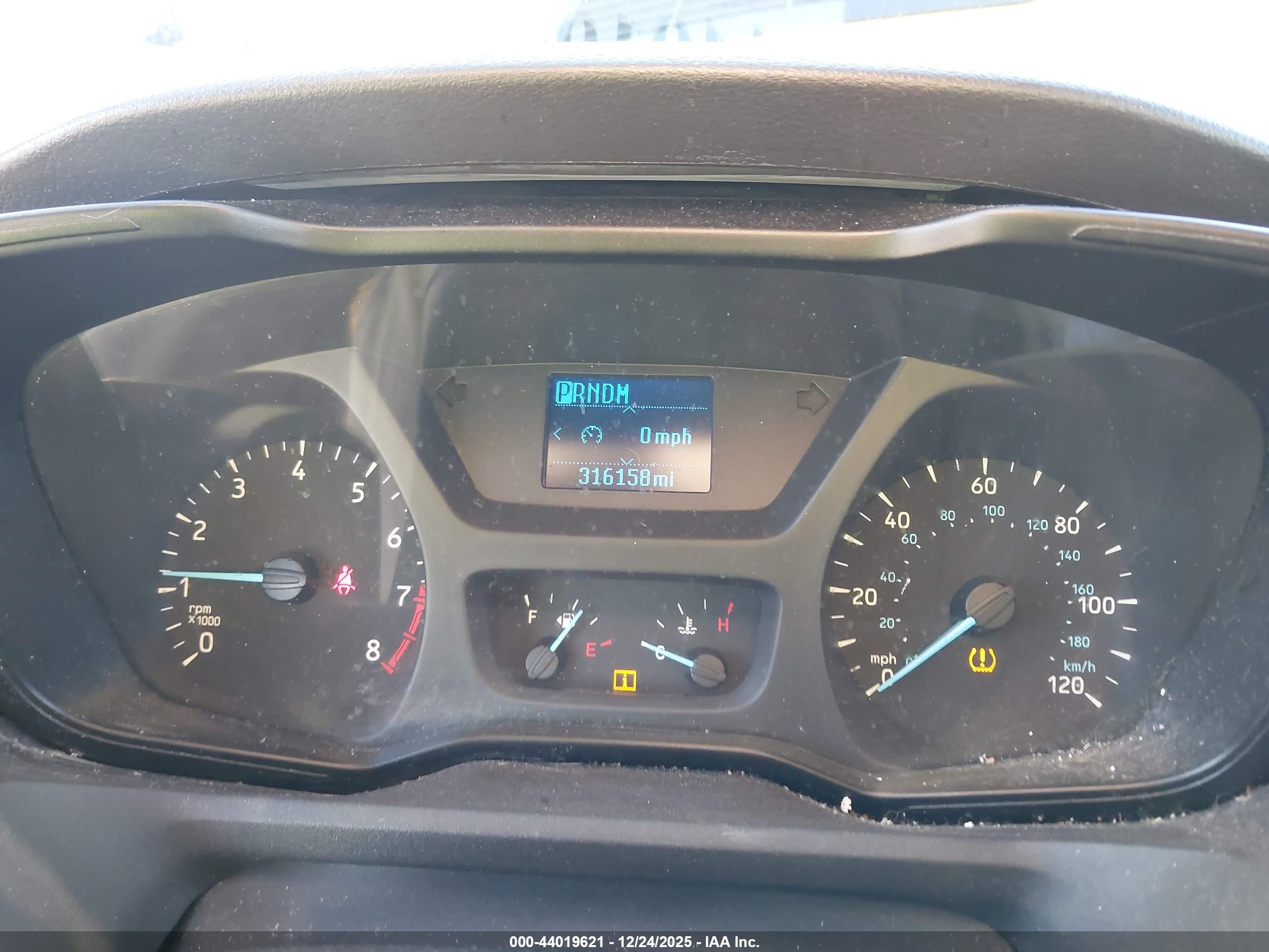 FORD TRANSIT-250 image 7