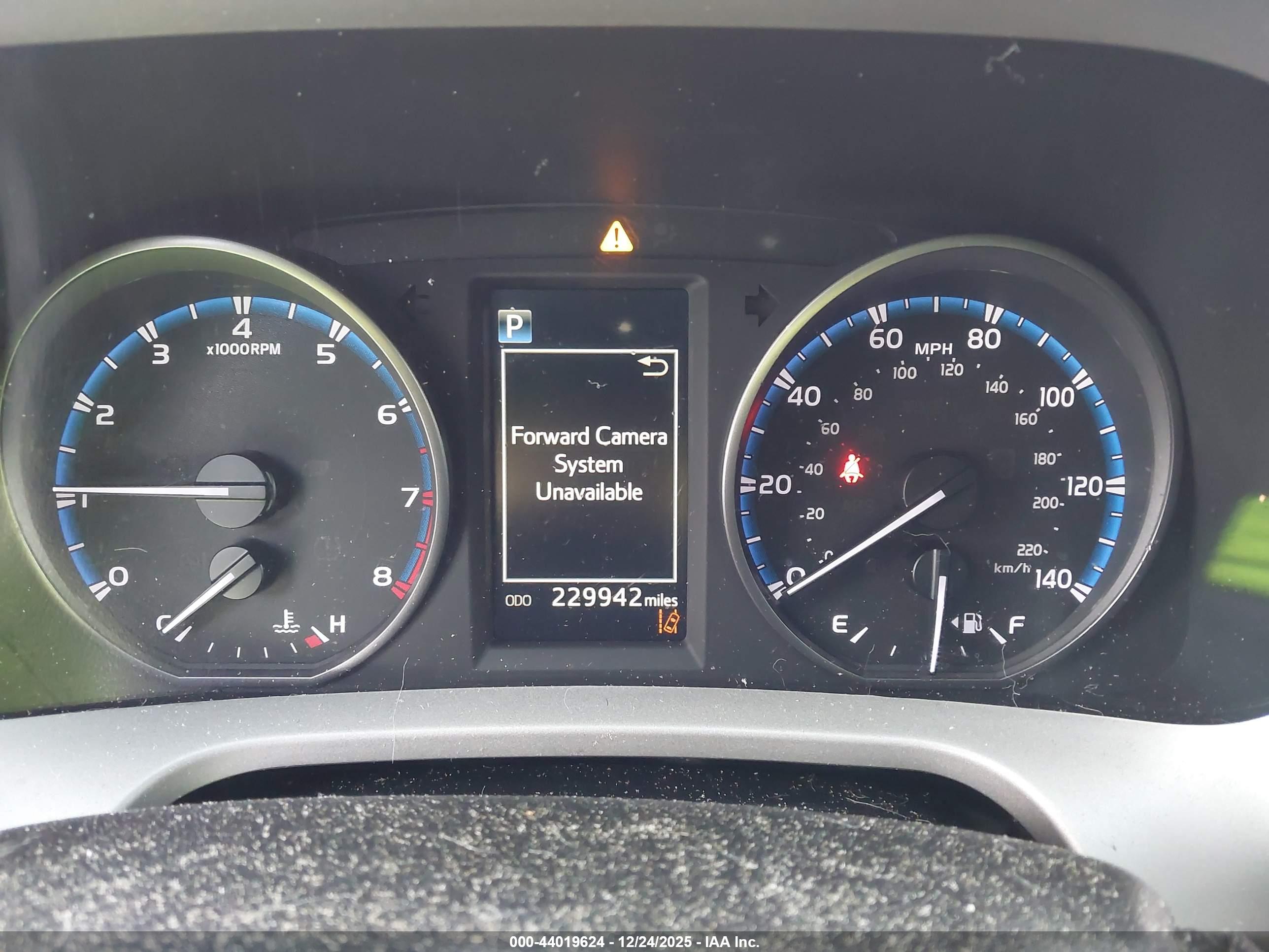 TOYOTA RAV4 image 7