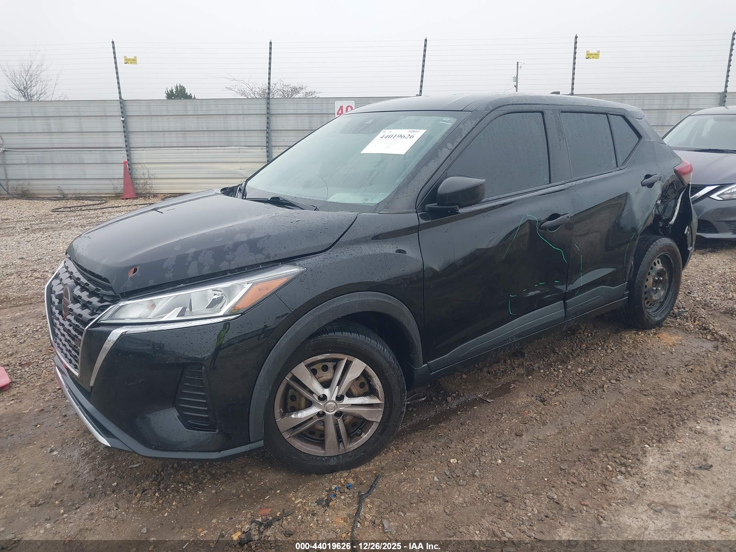 NISSAN KICKS image 2