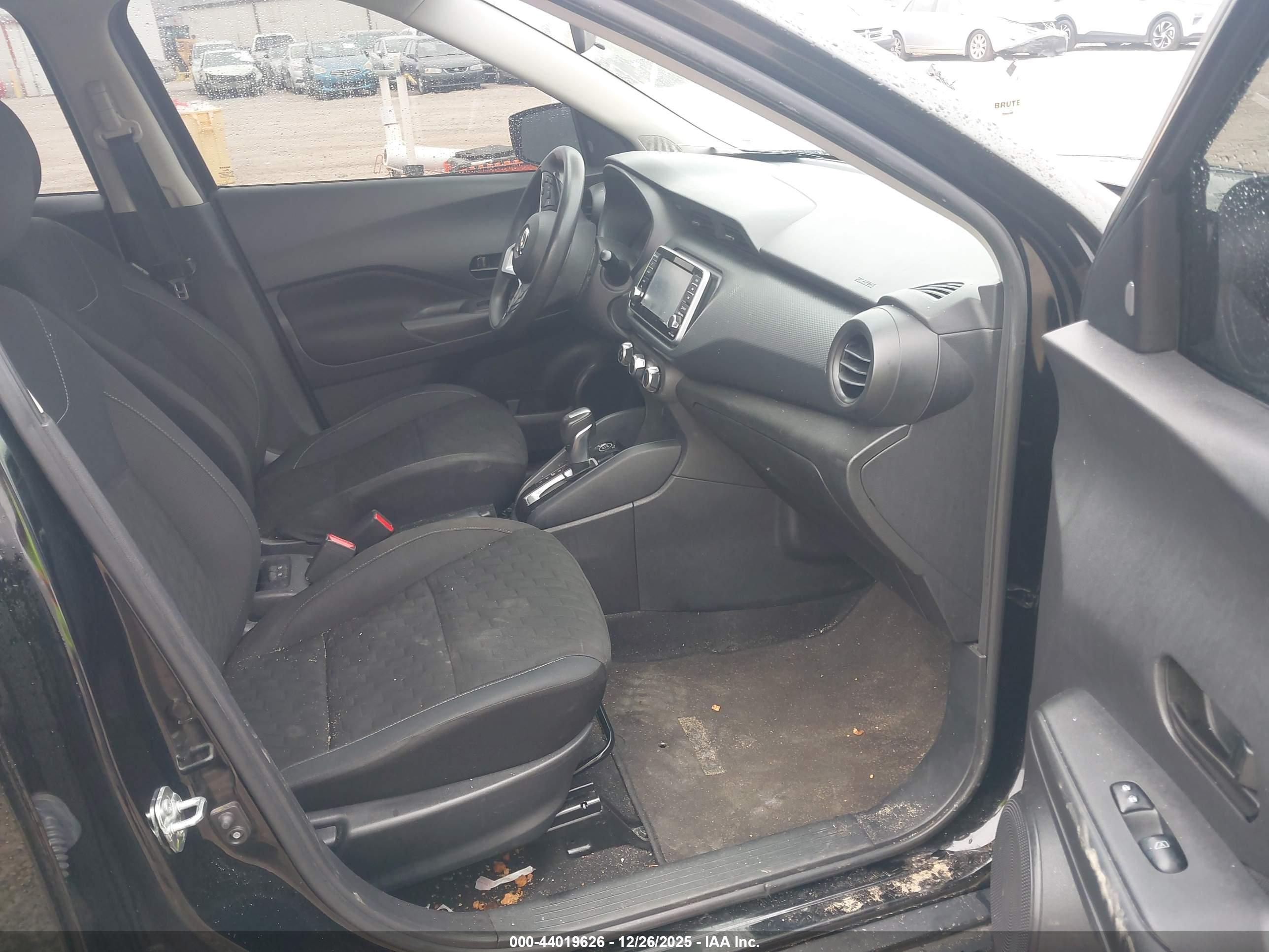 NISSAN KICKS image 5