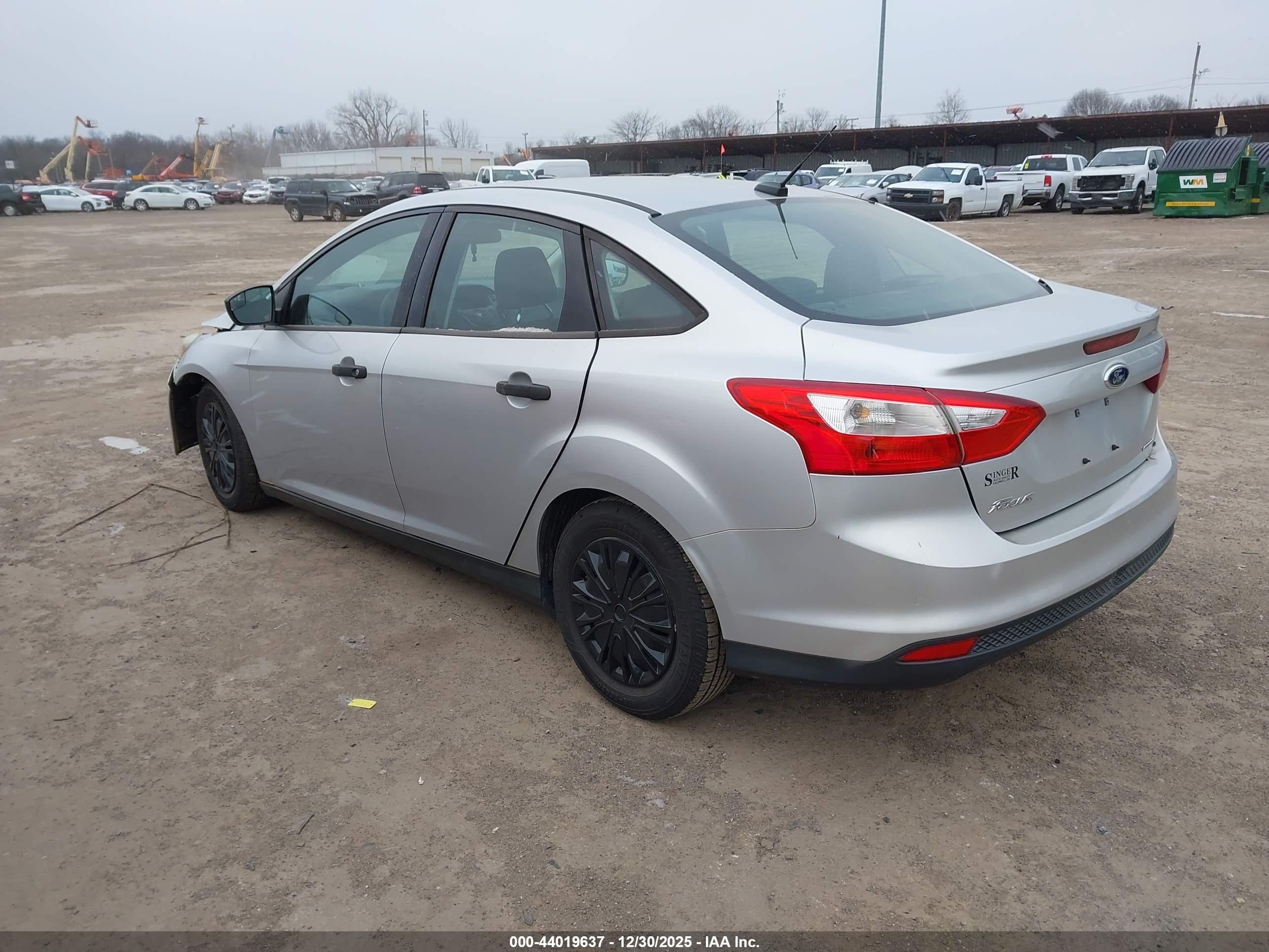 FORD FOCUS image 3