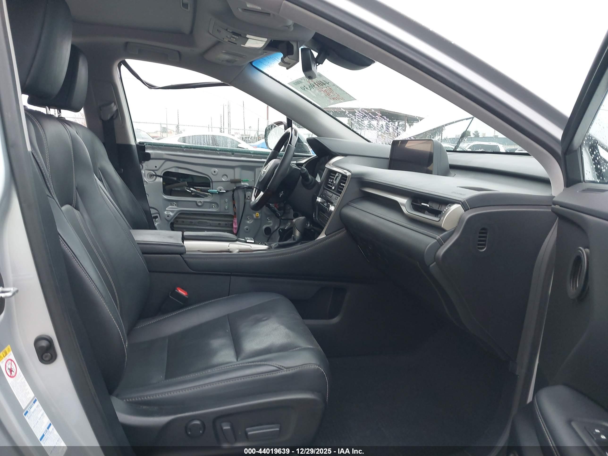 LEXUS RX image 5