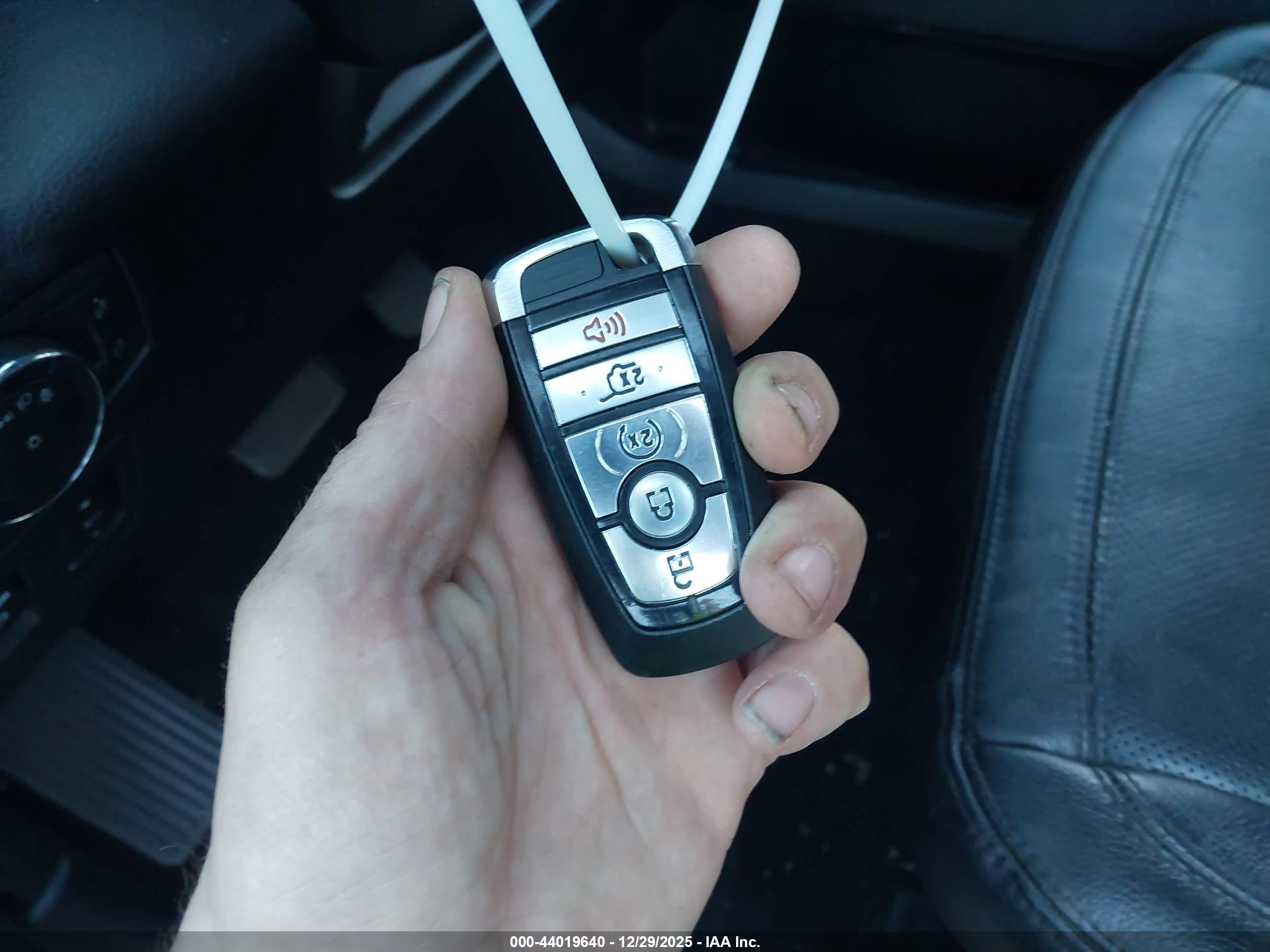 FORD EXPEDITION image 11