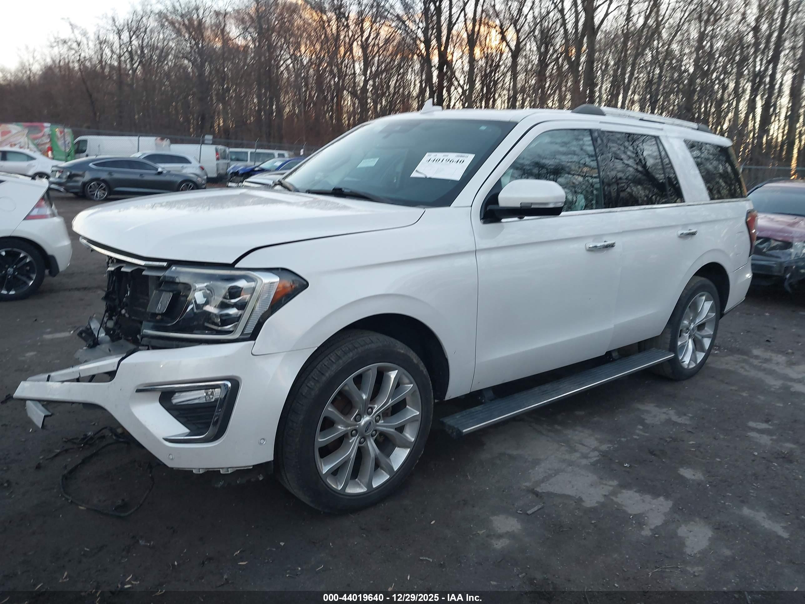 FORD EXPEDITION image 2