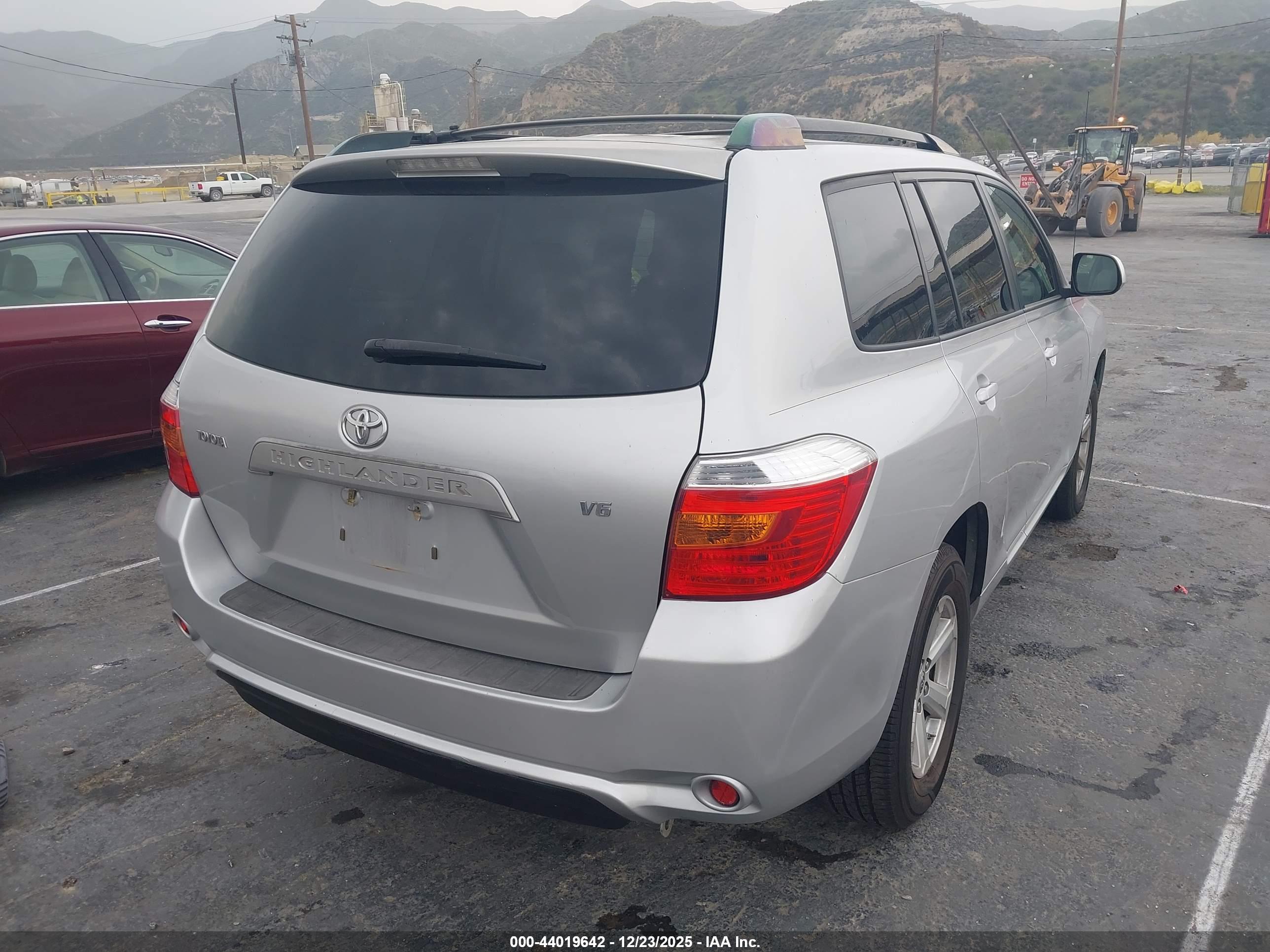 TOYOTA HIGHLANDER image 4
