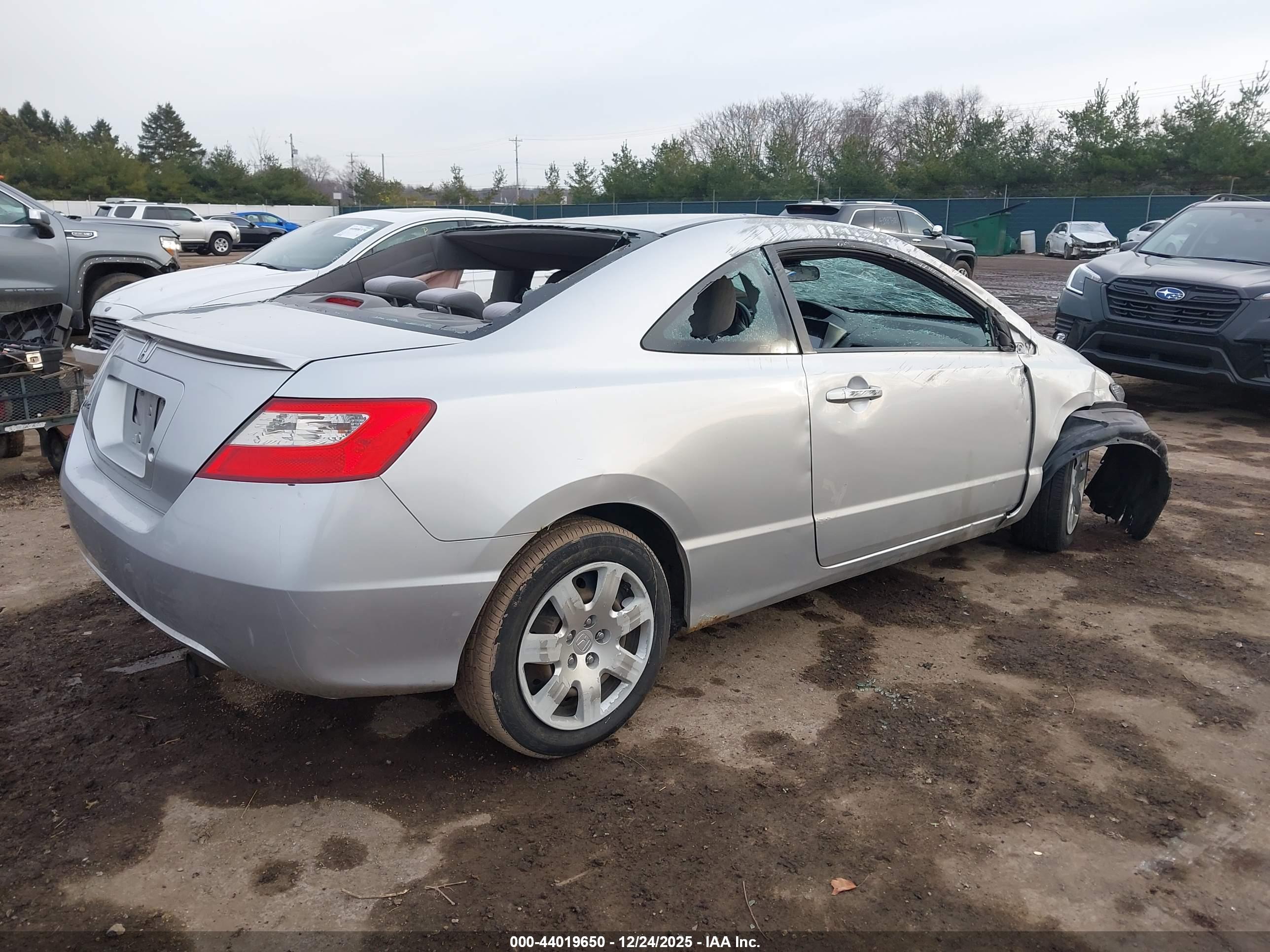 HONDA CIVIC image 4