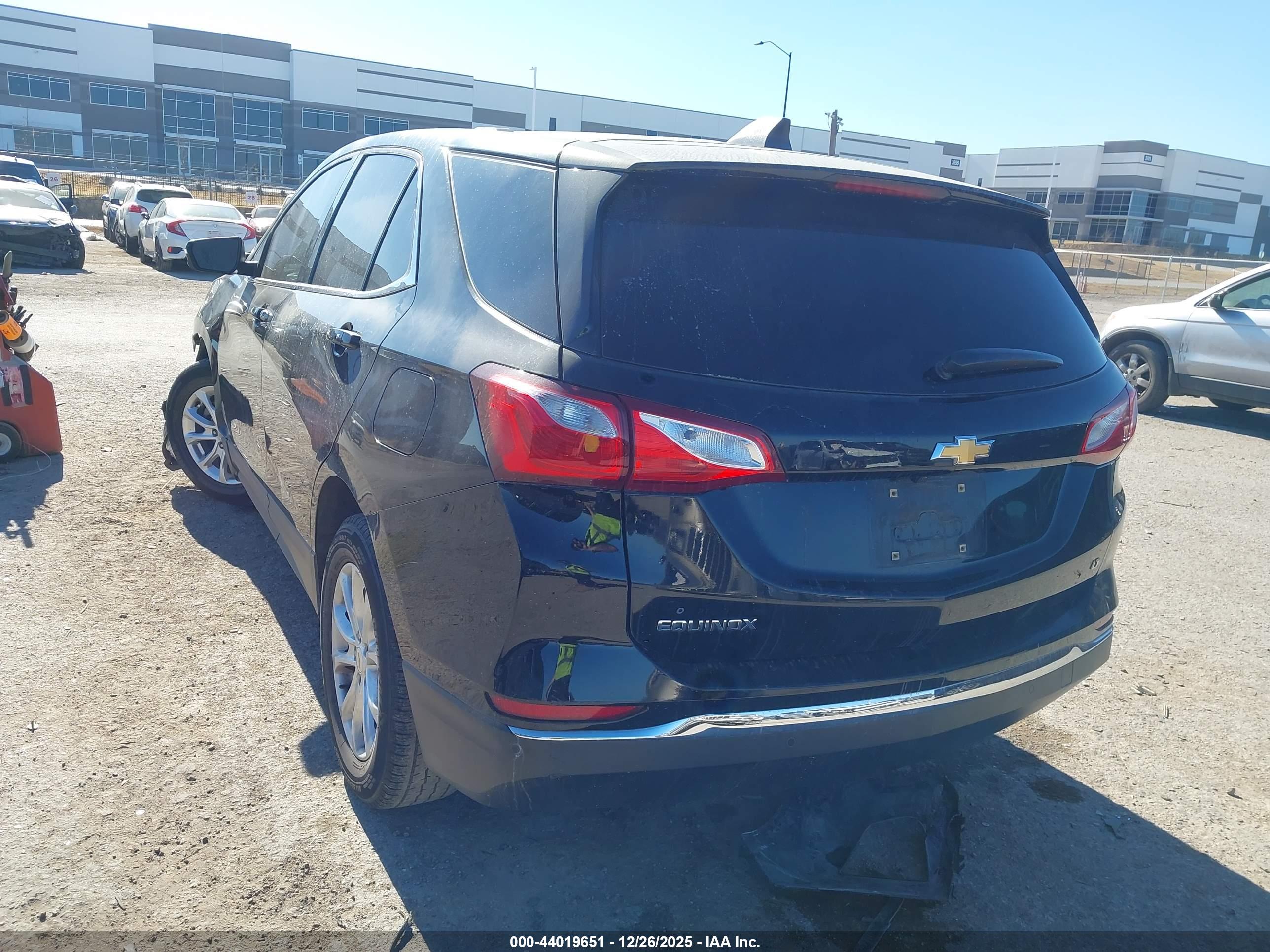 CHEVROLET EQUINOX image 3