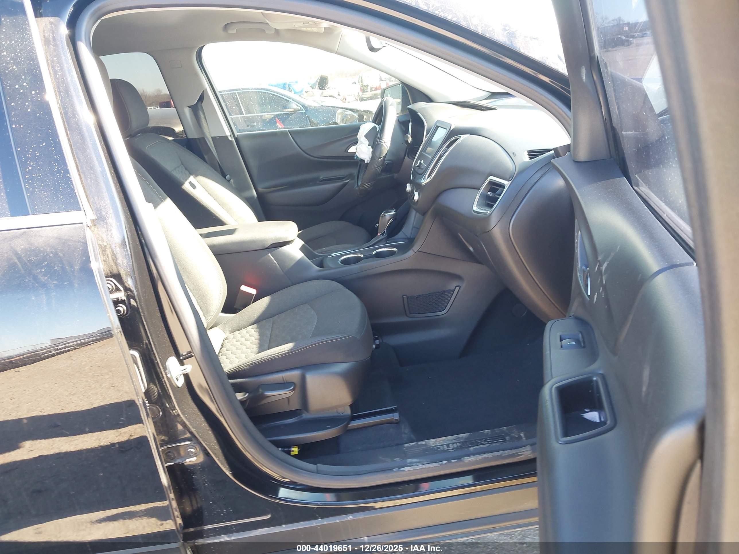 CHEVROLET EQUINOX image 5