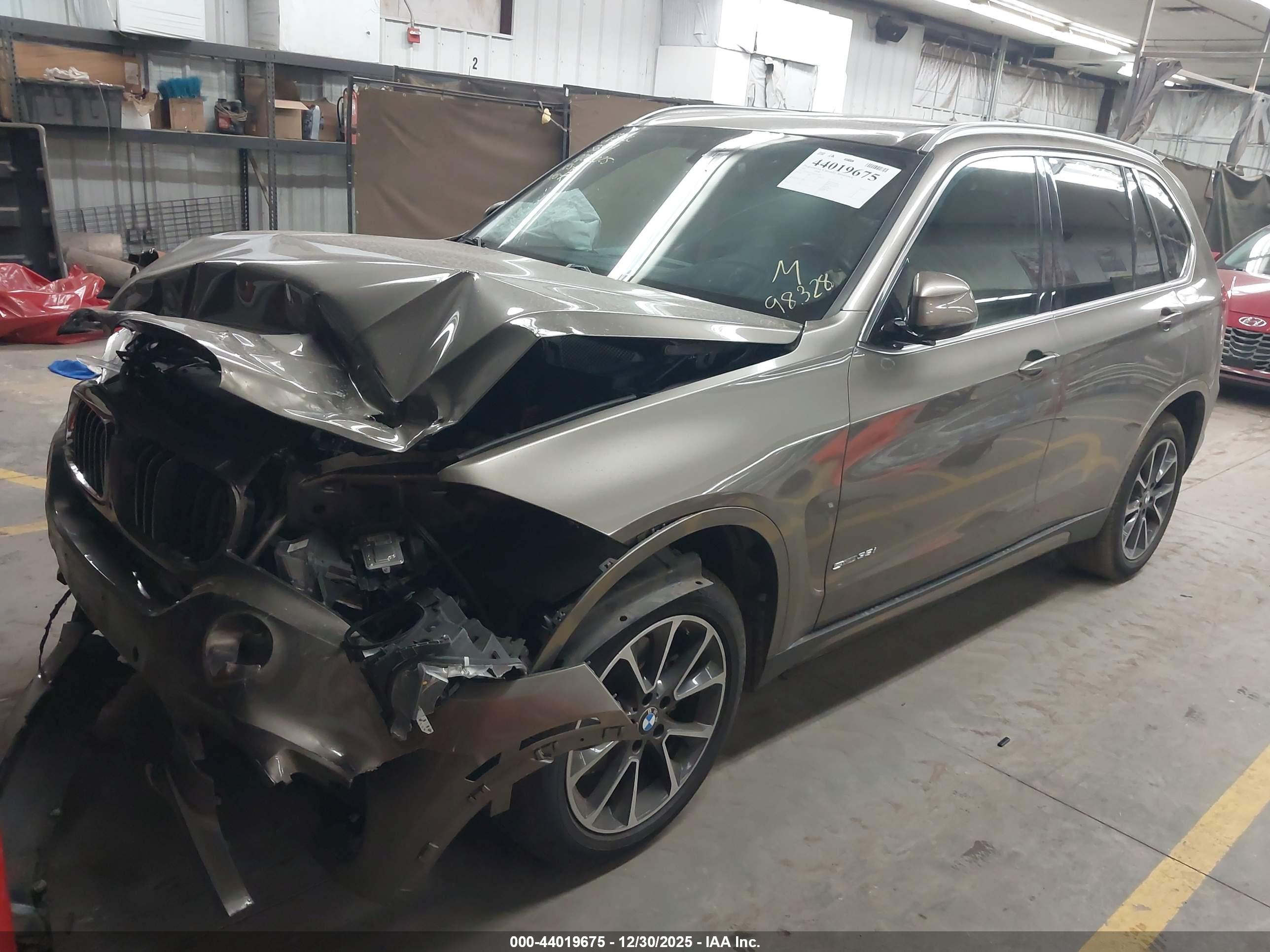 BMW X5 image 2