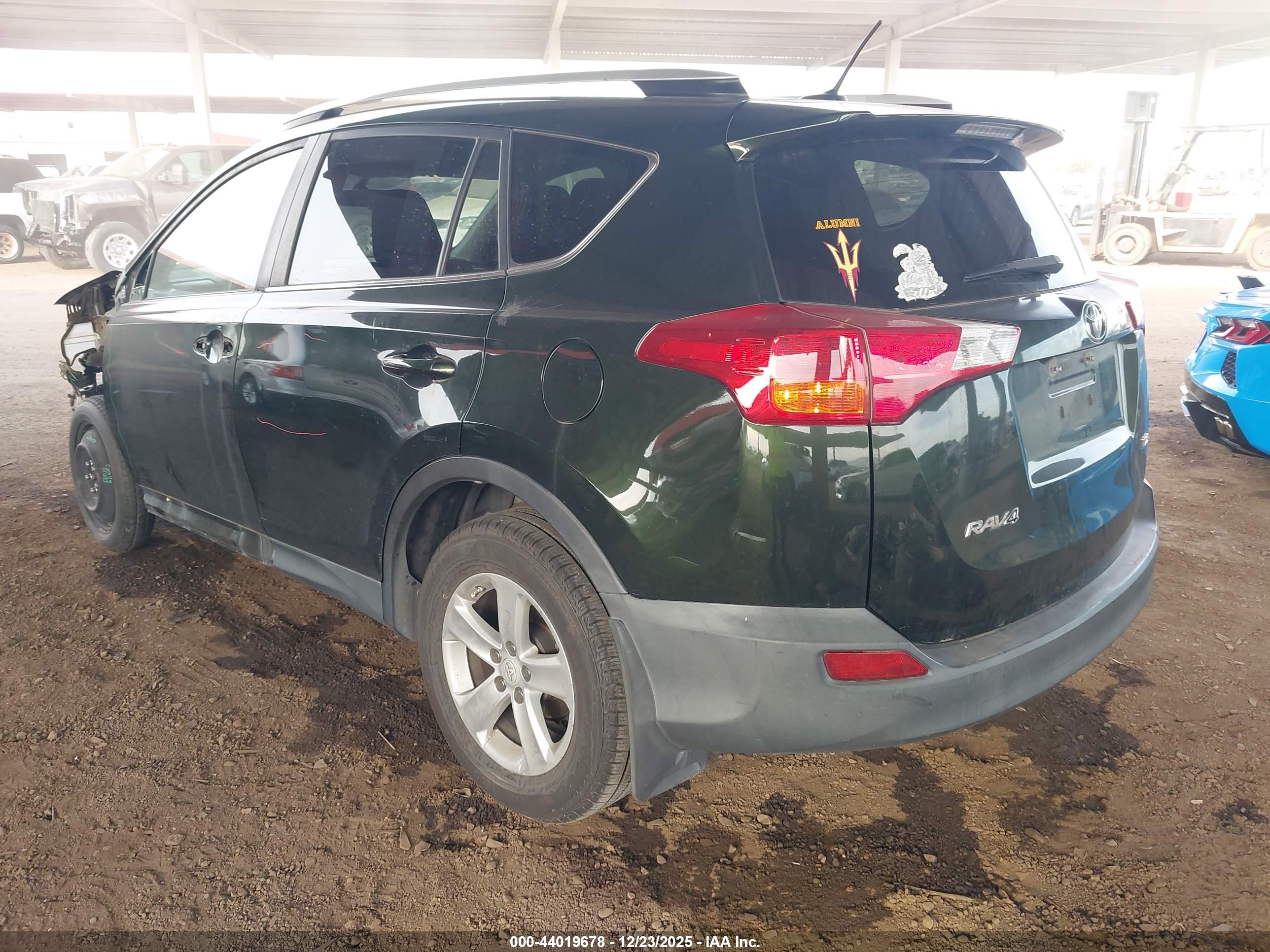 TOYOTA RAV4 image 3